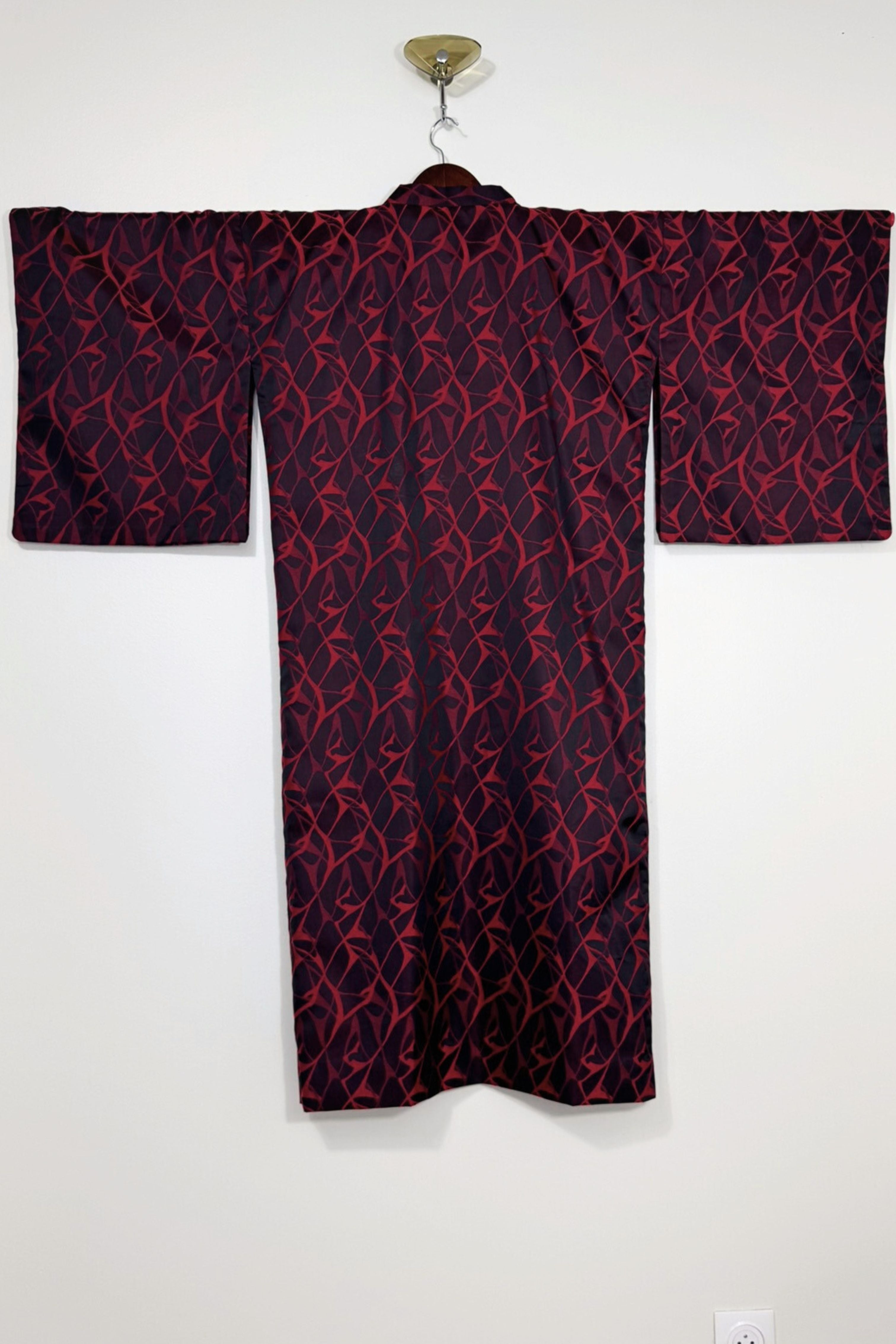 Robe kimono soyeuse noire et rouge