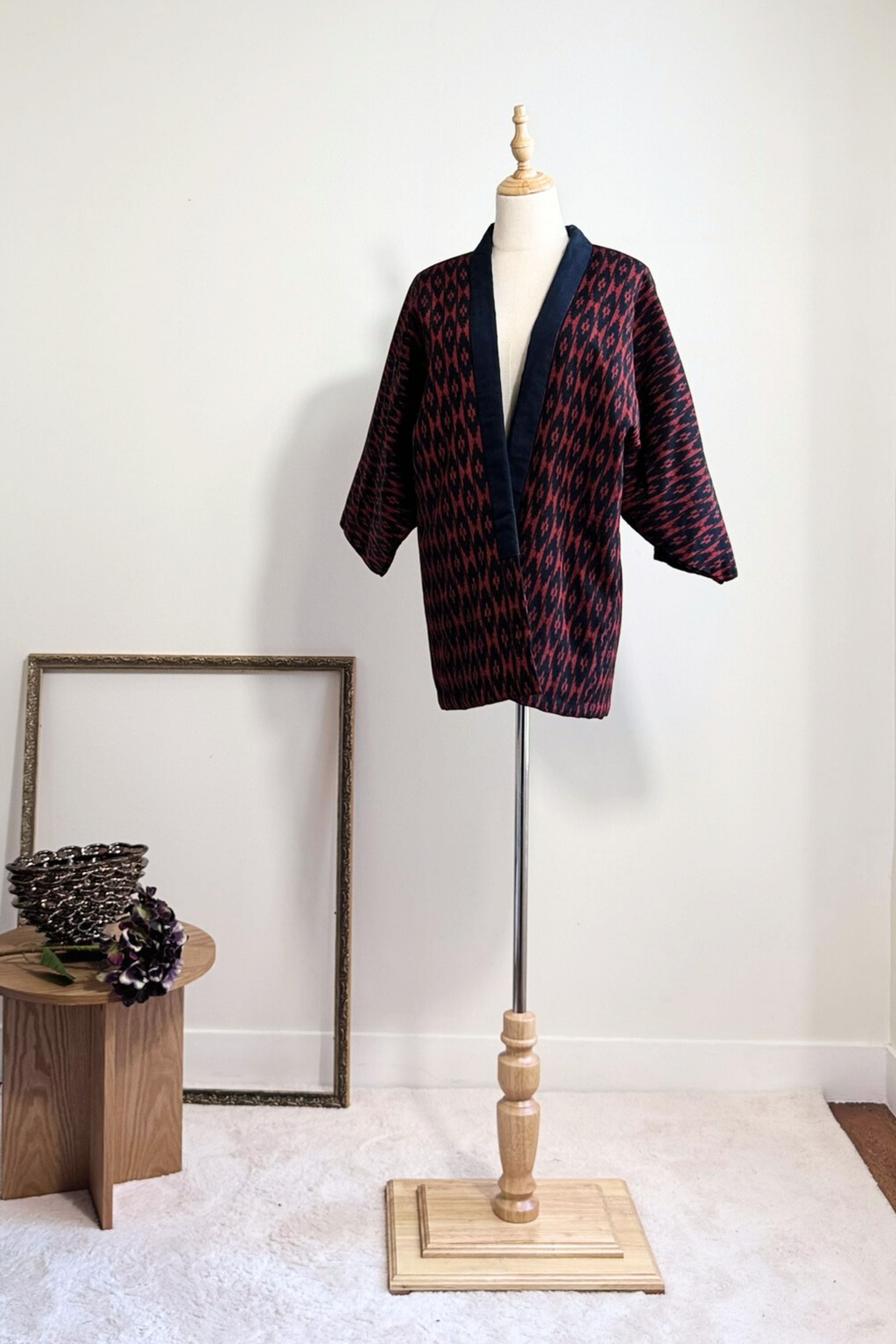 Veste Kimono molletonnée en coton noire et rouge