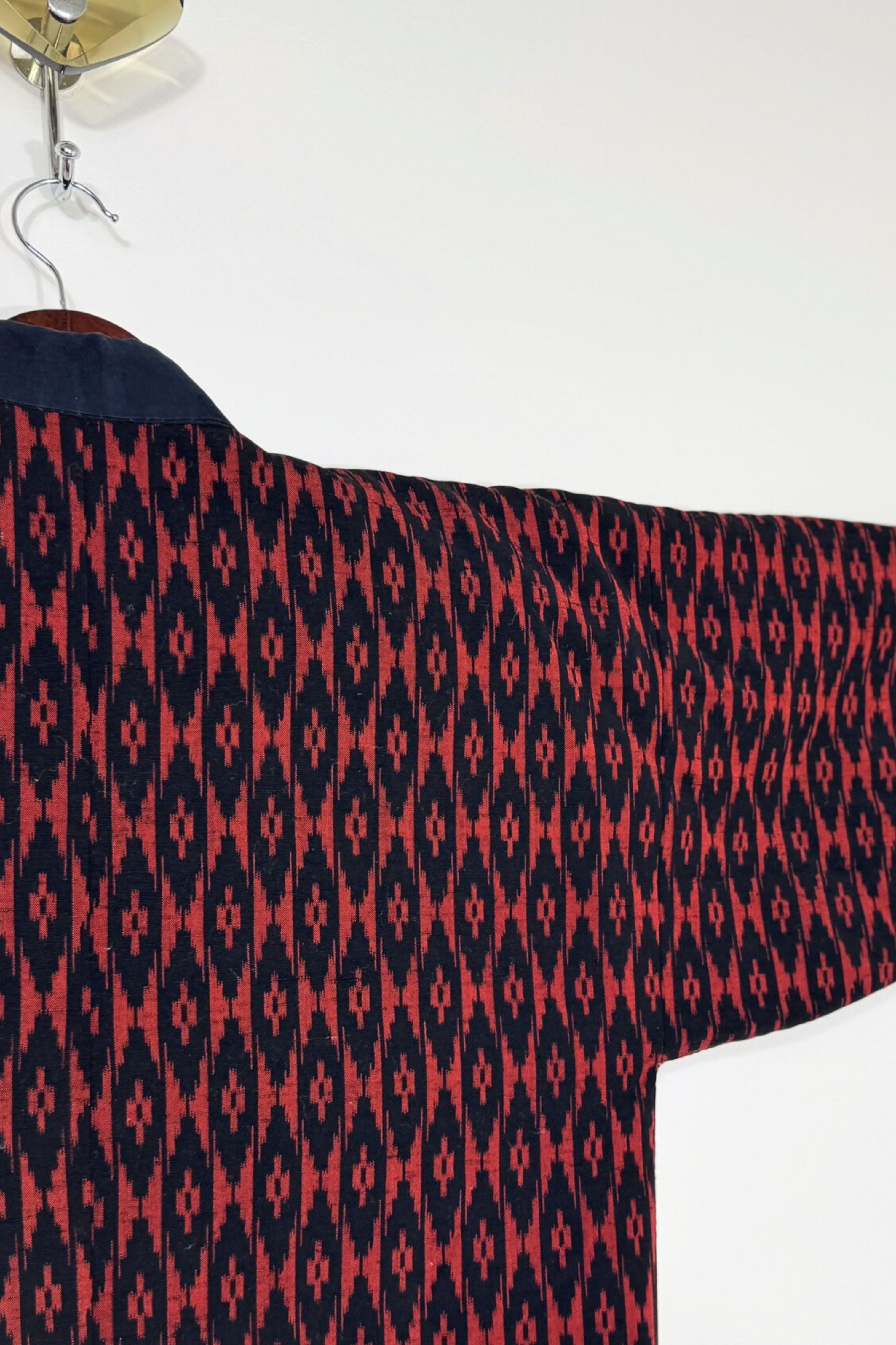 Veste Kimono molletonnée en coton noire et rouge
