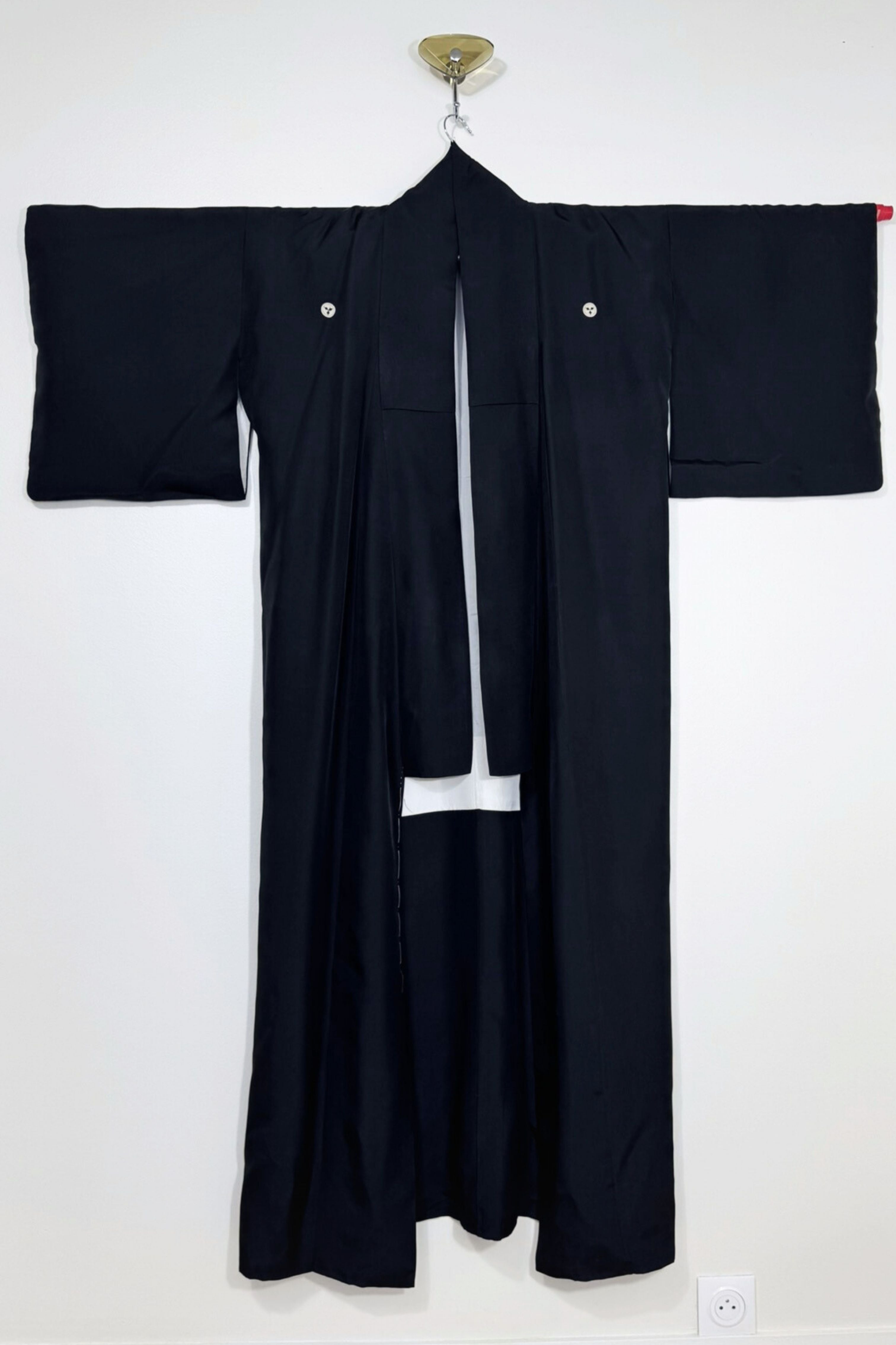 Kimono long classique en soie noir