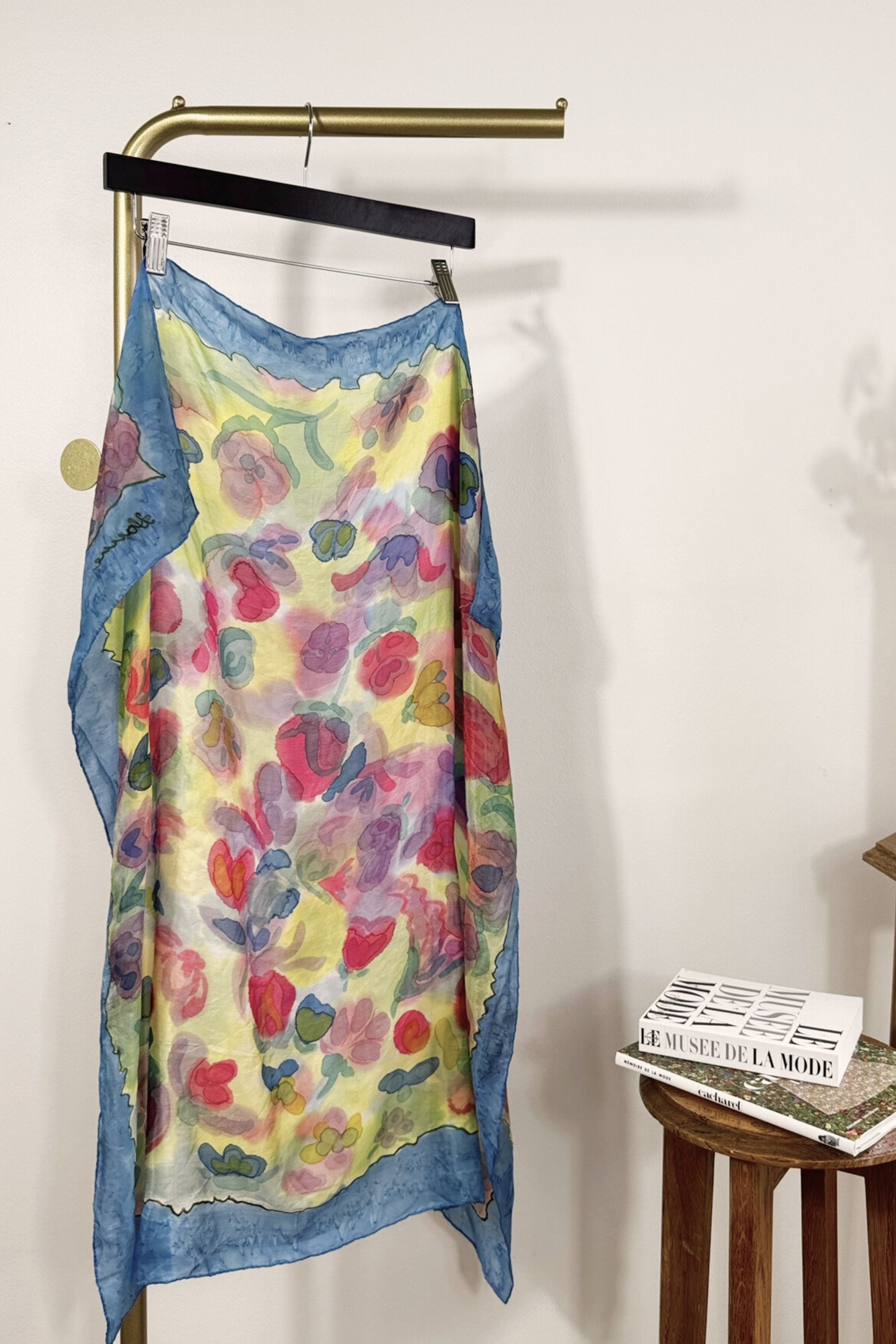 White floral print silk scarf