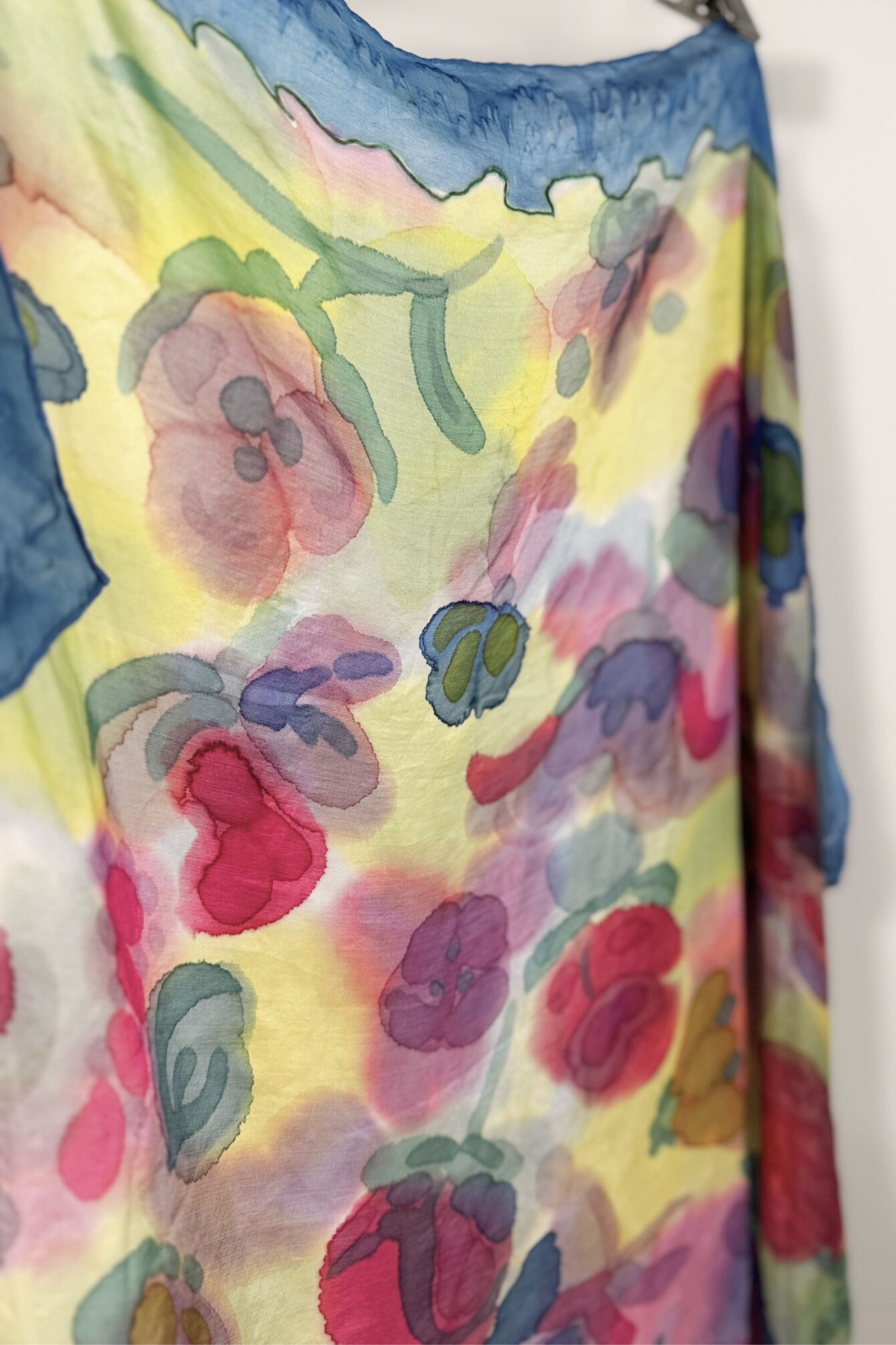 White floral print silk scarf