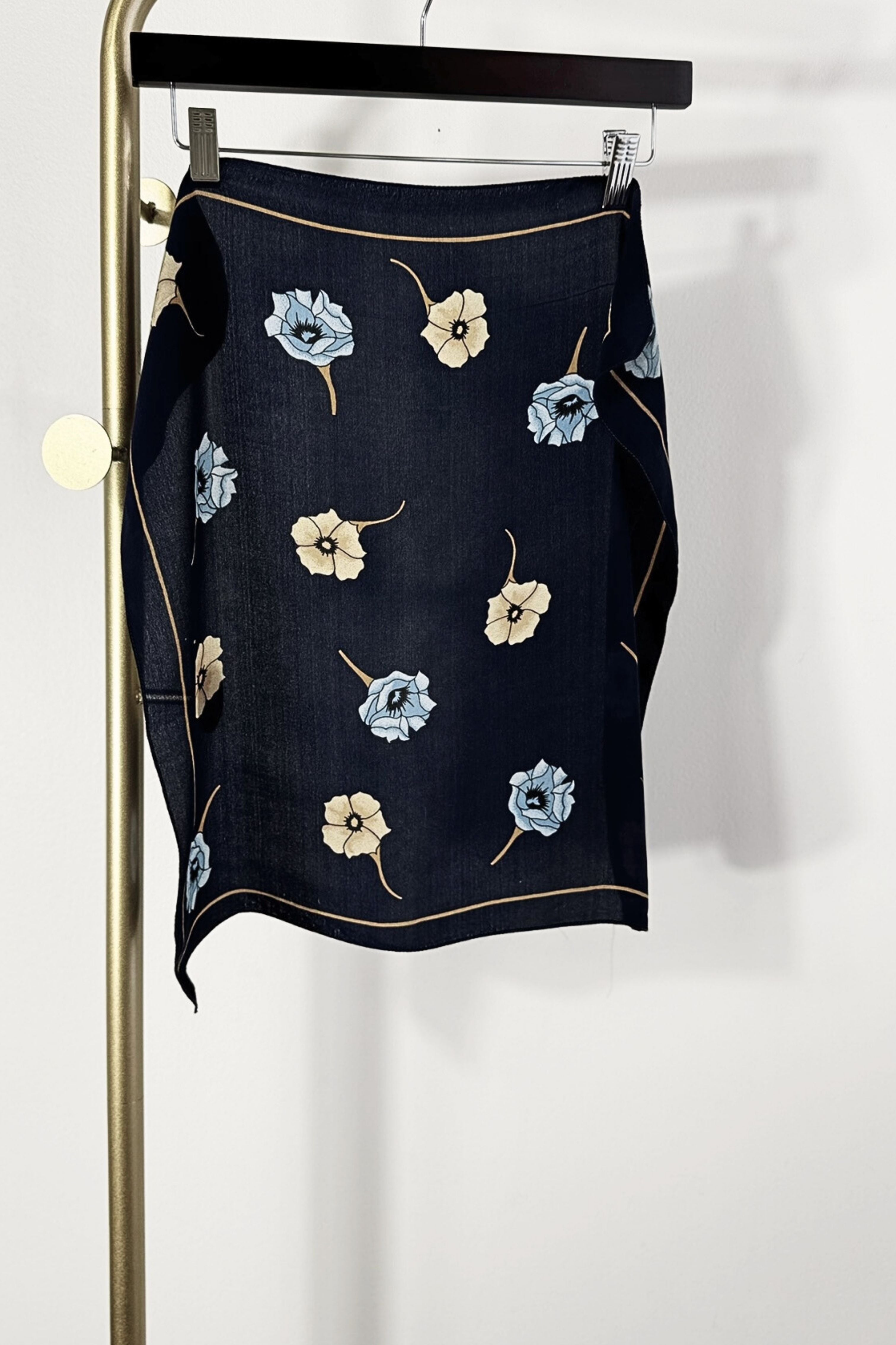 White floral print silk scarf