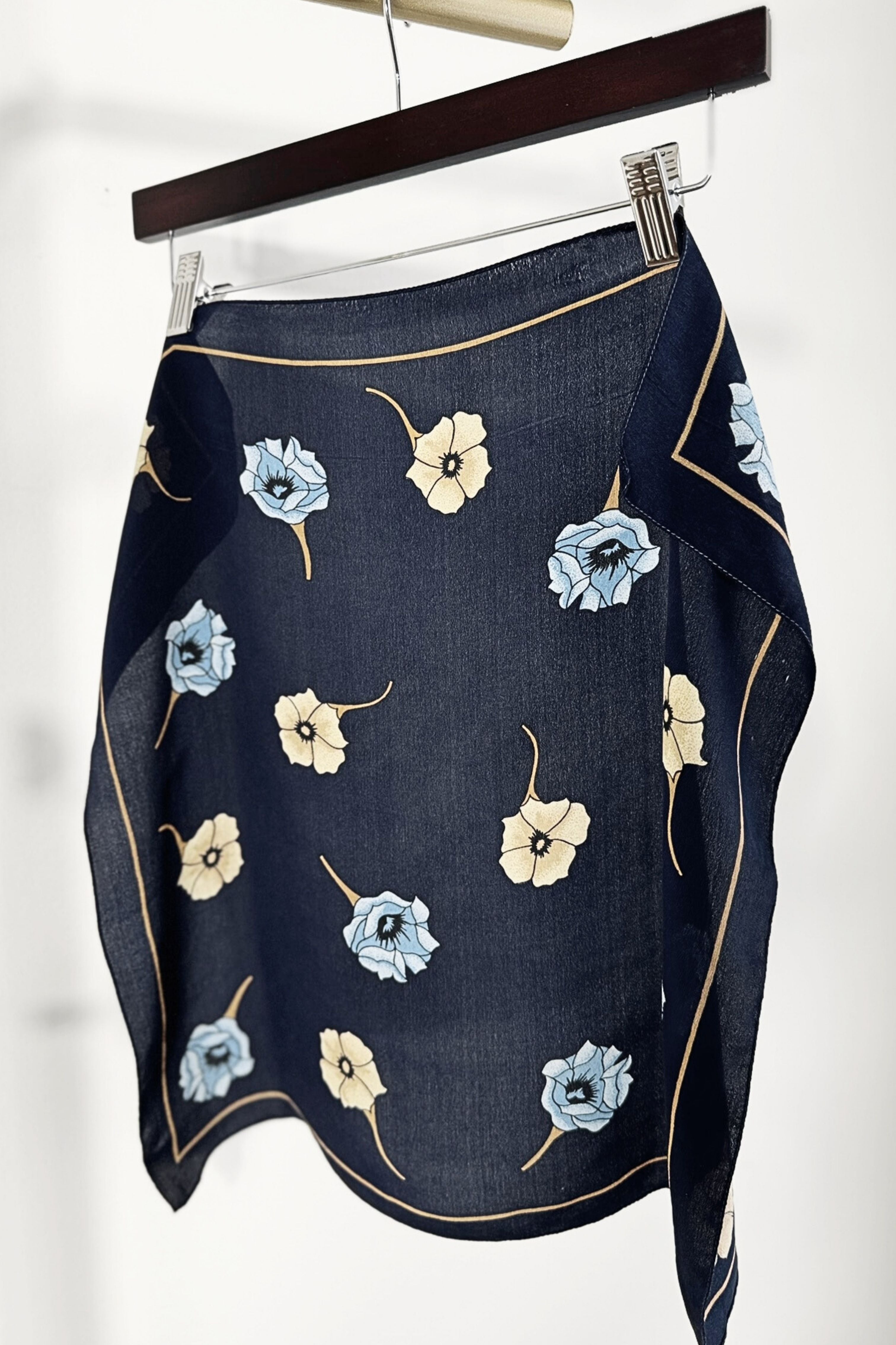 White floral print silk scarf