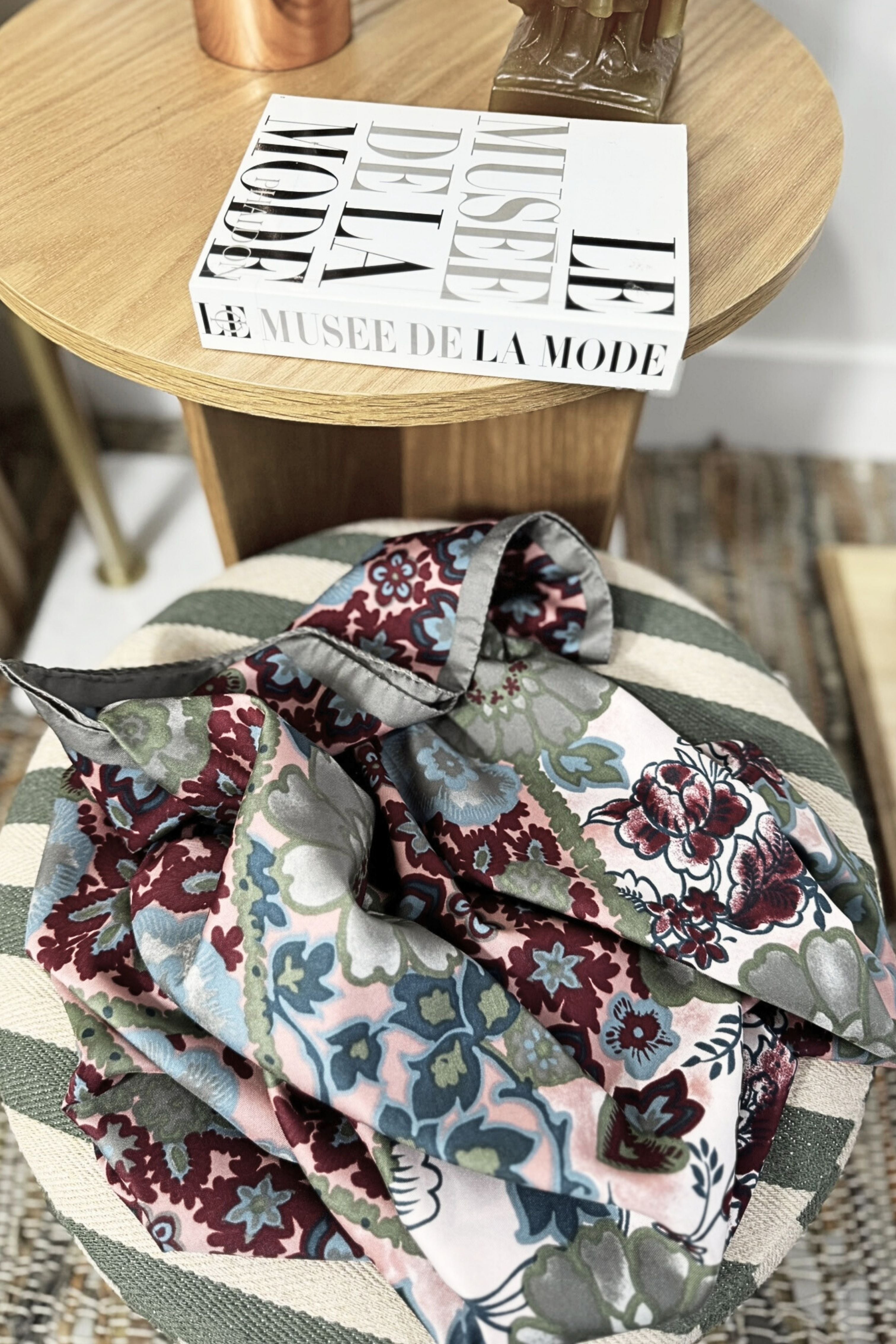 White floral print silk scarf