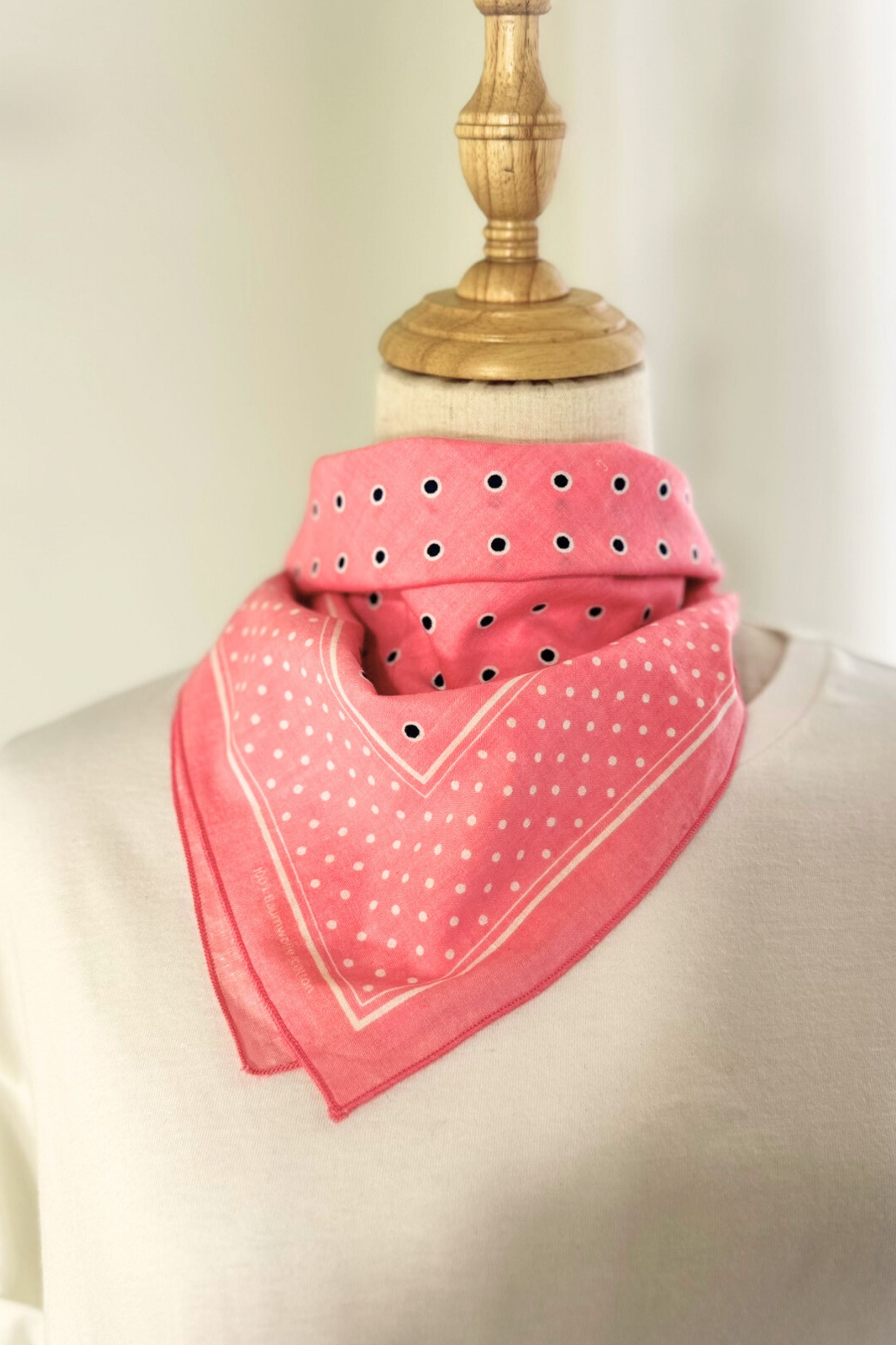 Bandana coton rose à pois noirs