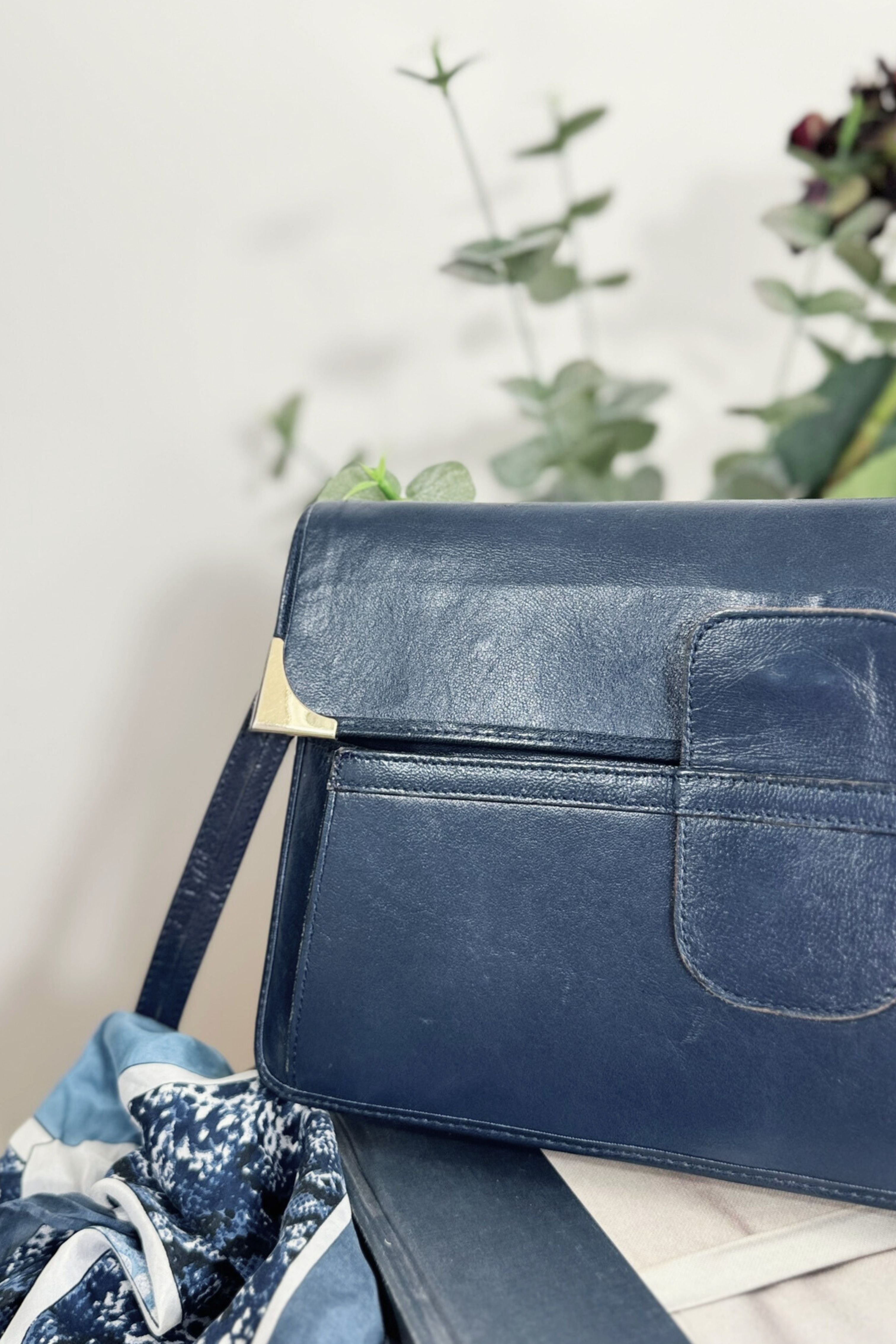 Sac pochette en cuir marine