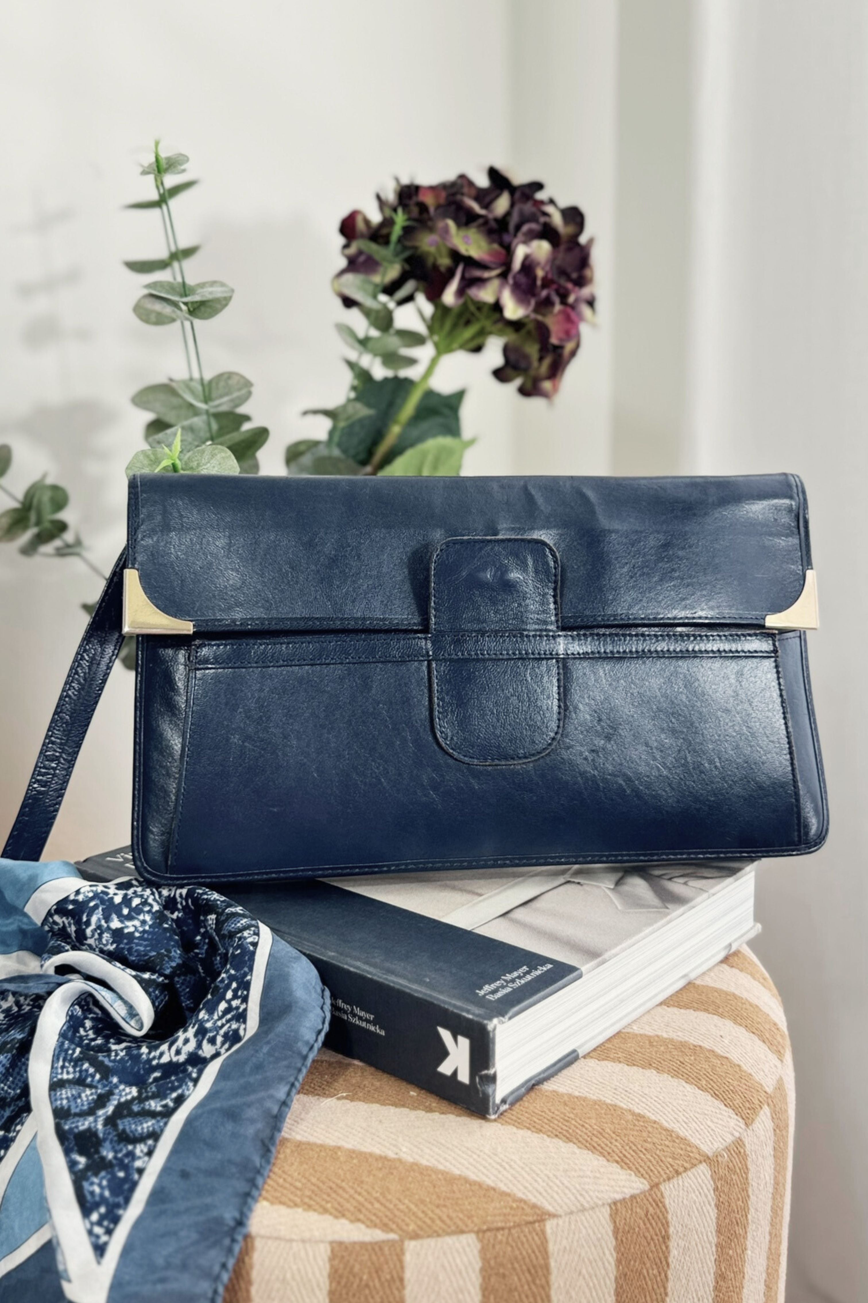 Sac pochette en cuir marine