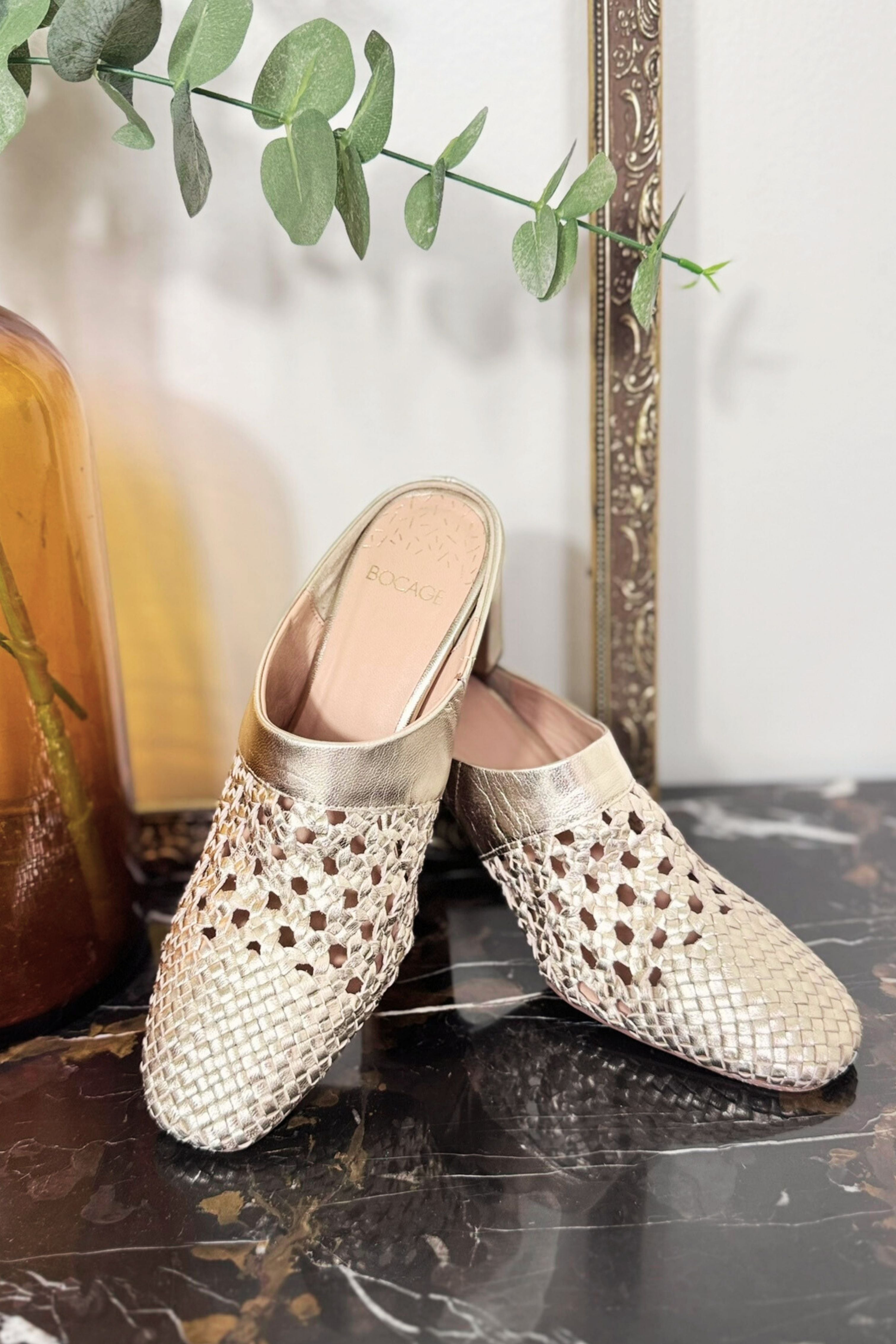 Gold braided leather pumps - Size 38