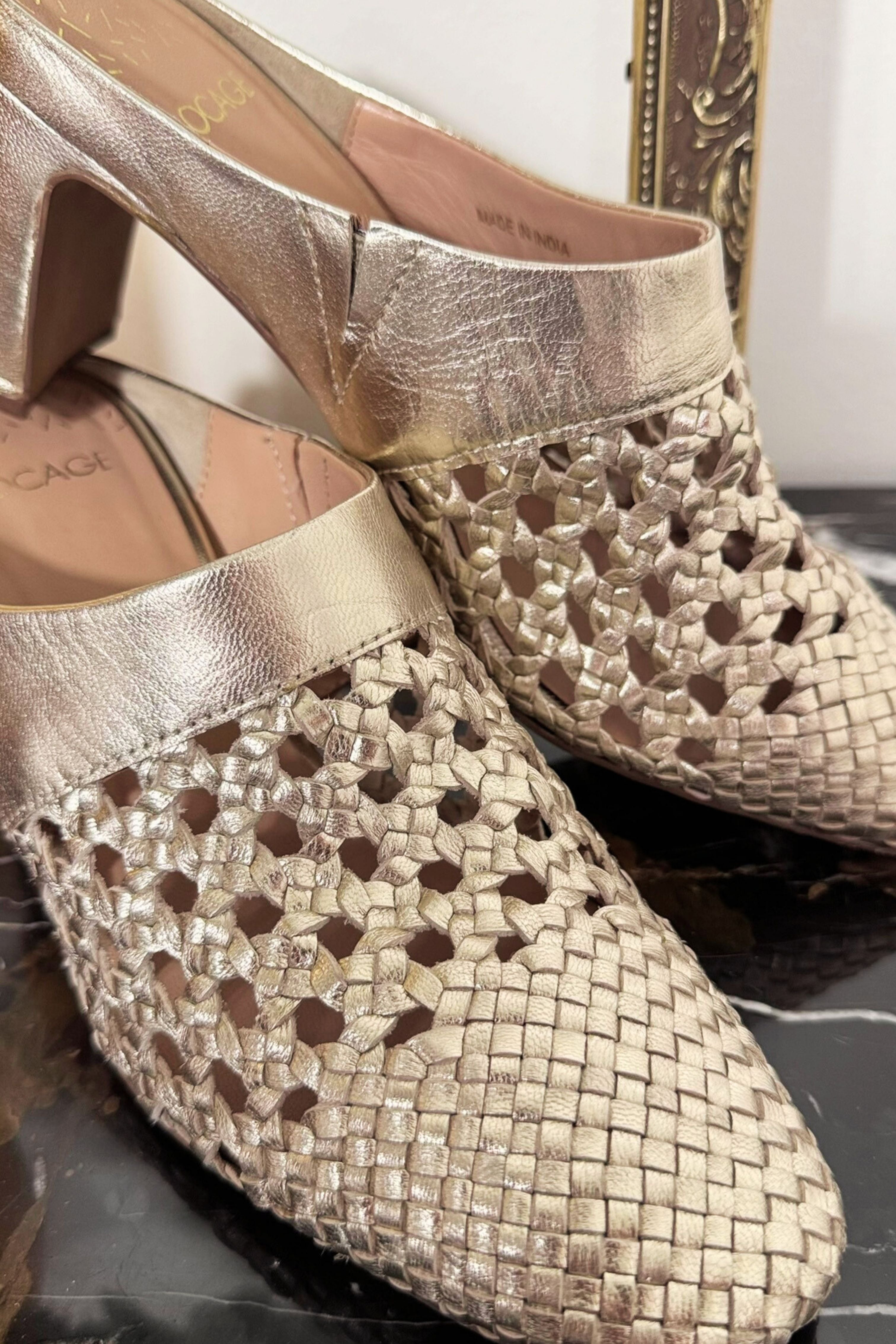 Gold braided leather pumps - Size 38