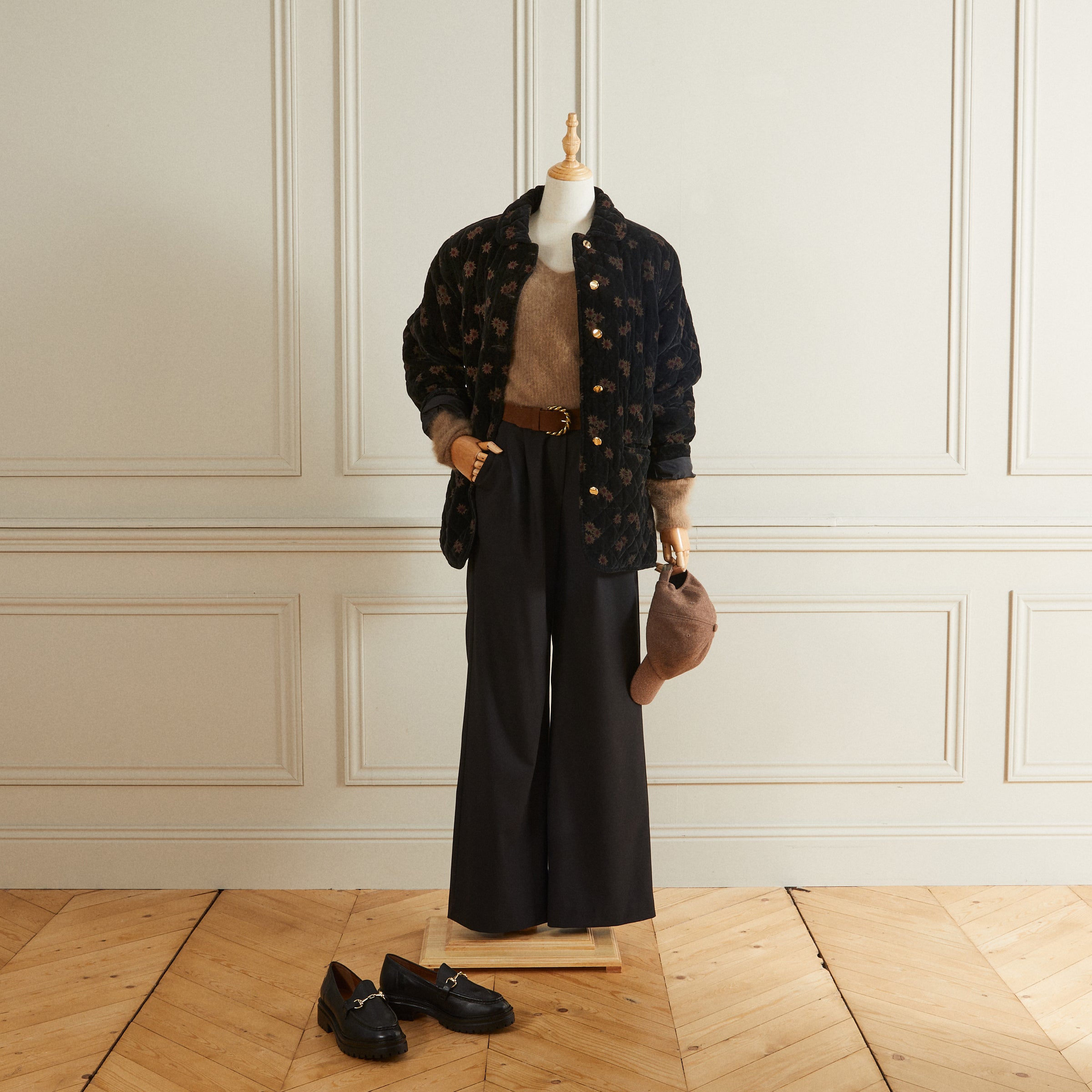 Veste matelassée velours courte à fleurs noire