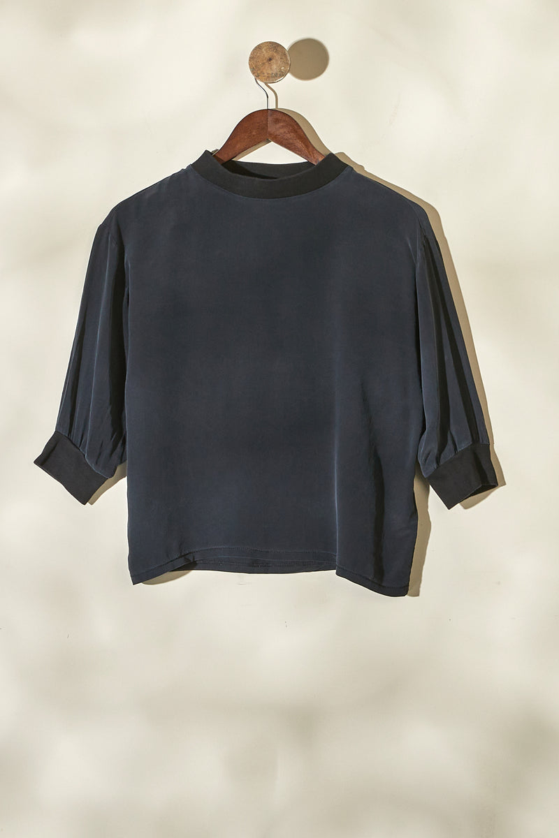 Blouse en soie à col maille noire