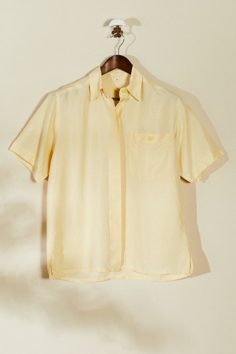 Chemise en soie jaune