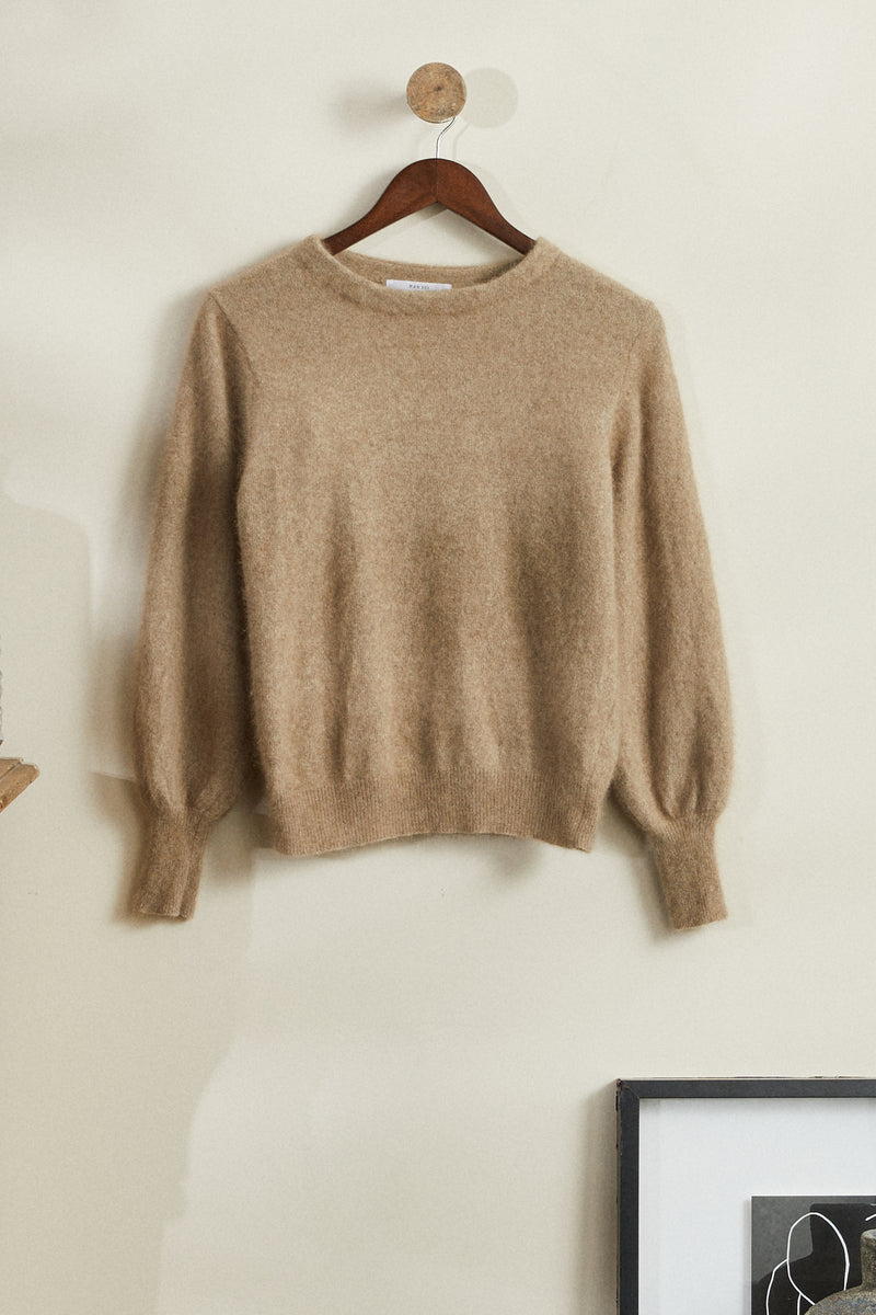 Pull court en mohair beige