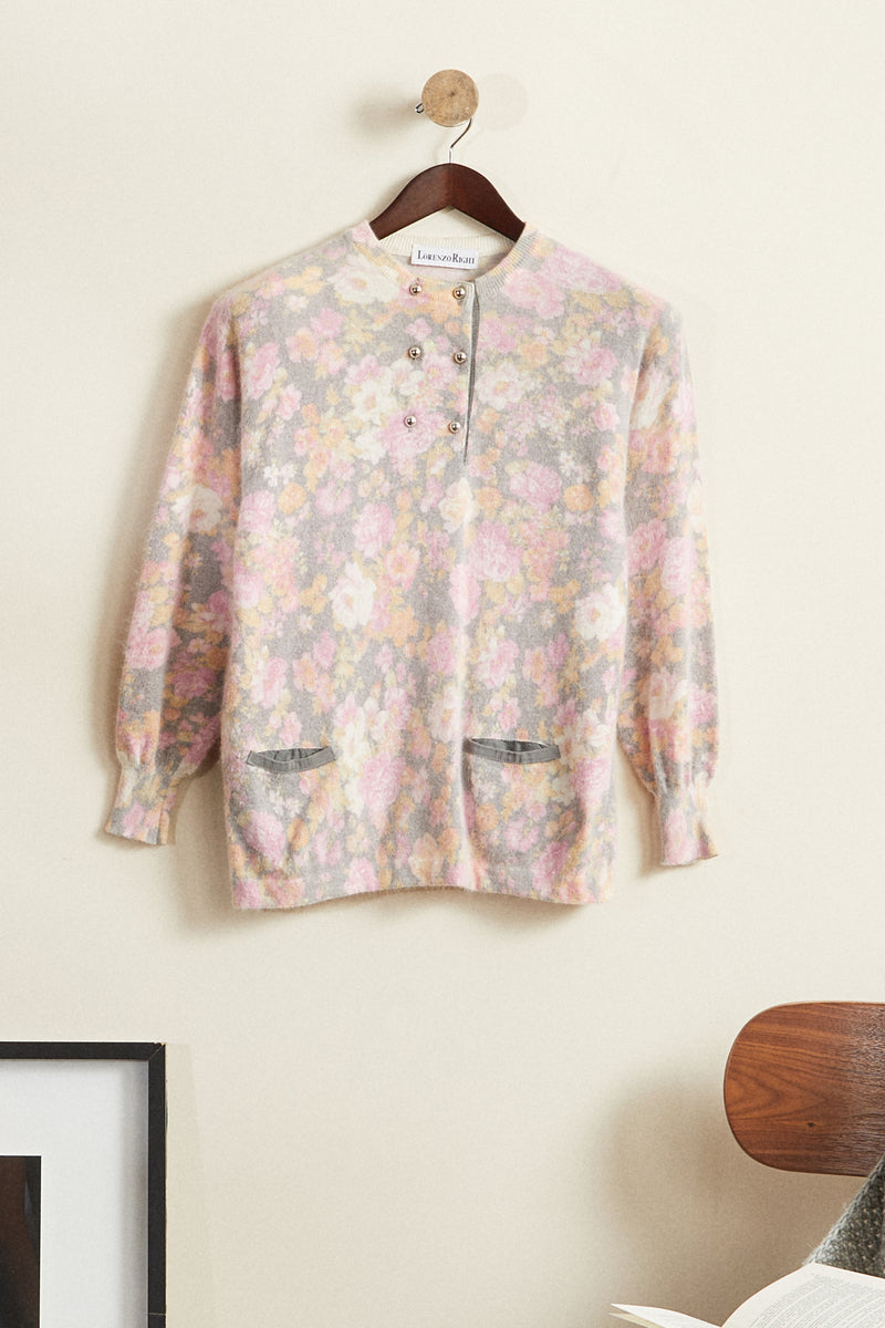 Pull à fleurs en angora rose