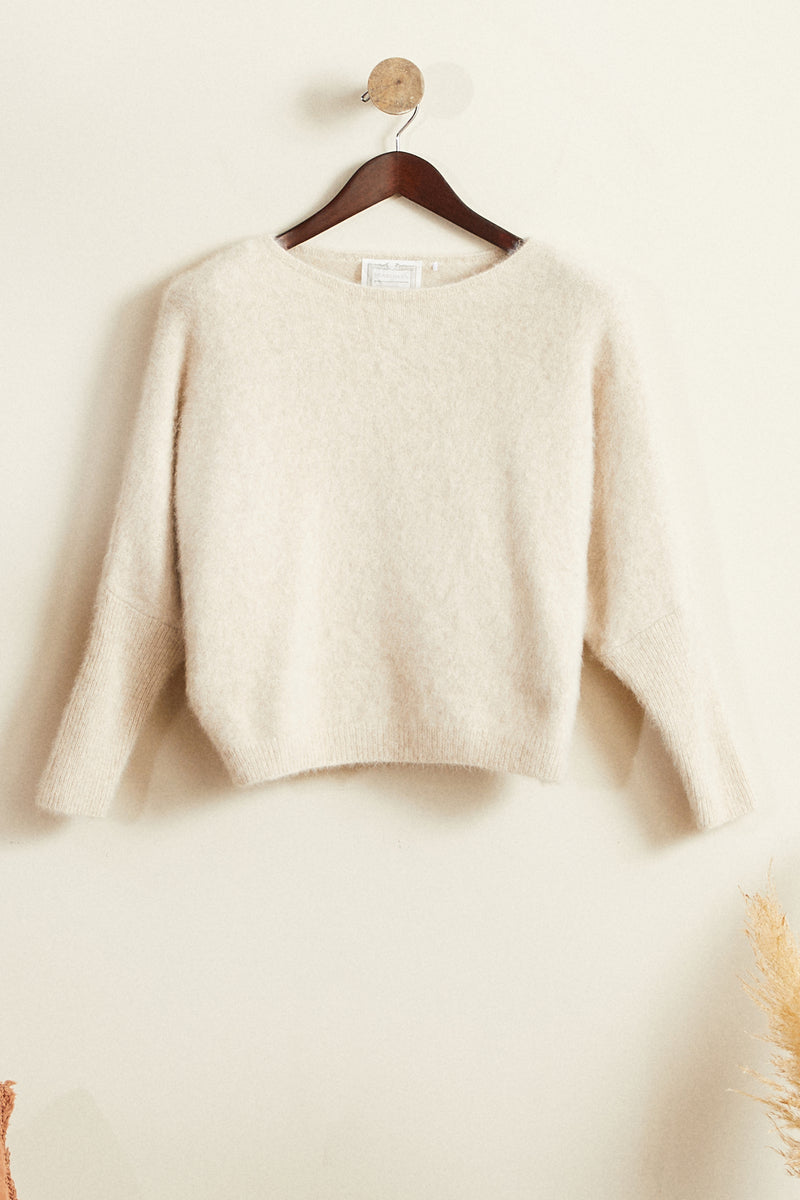 Pull court angora oversize beige