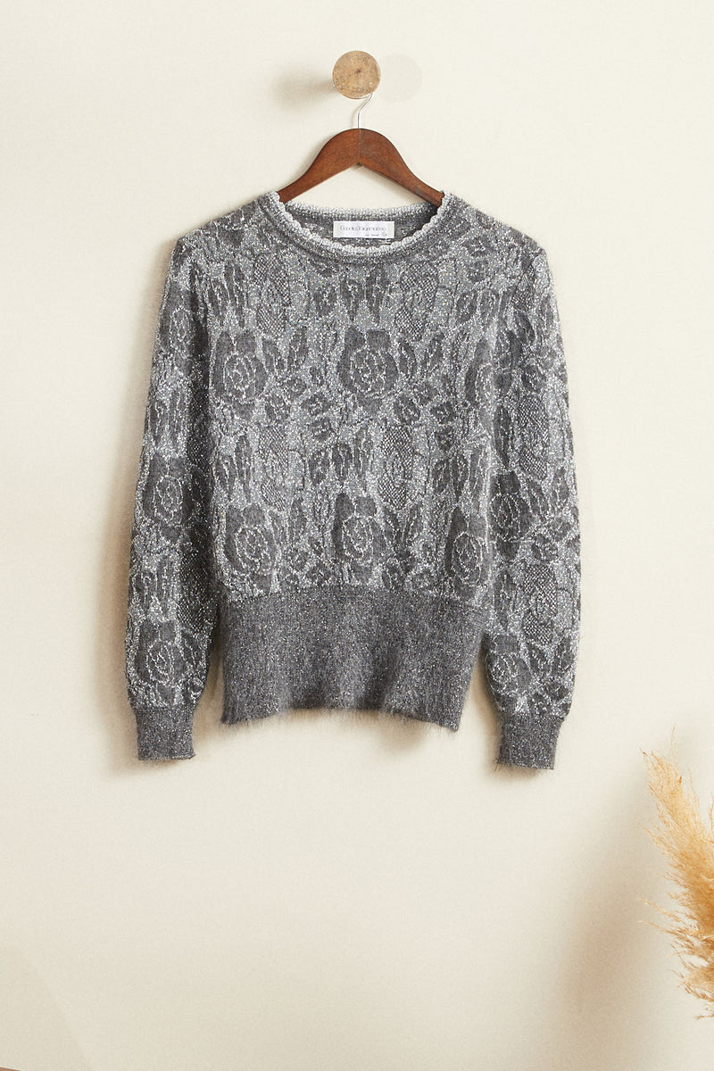 Pull mohair à fleurs gris