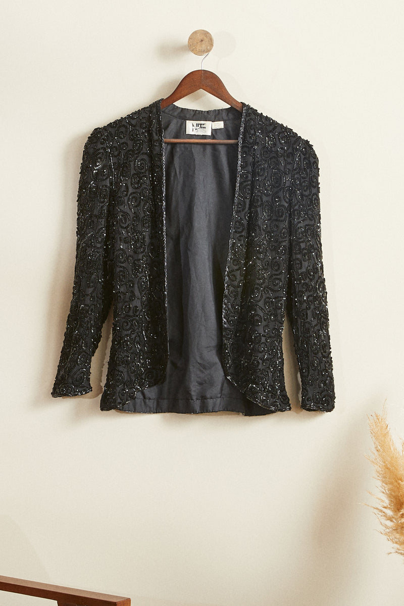 Veste en soie brodée de sequins noire