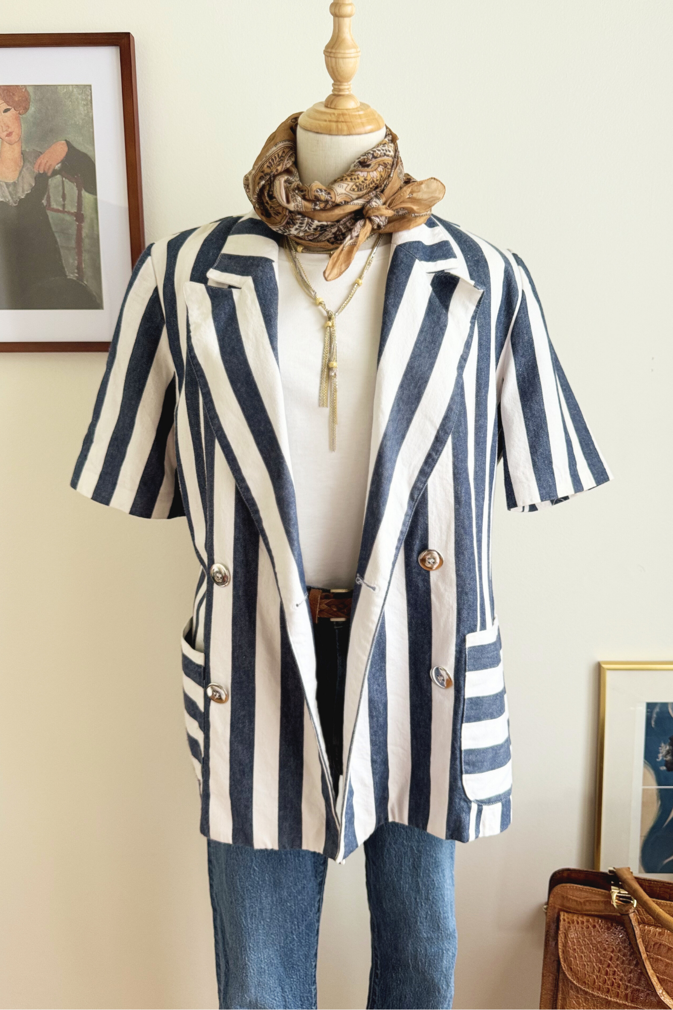 Veste à rayures bleue et blanche