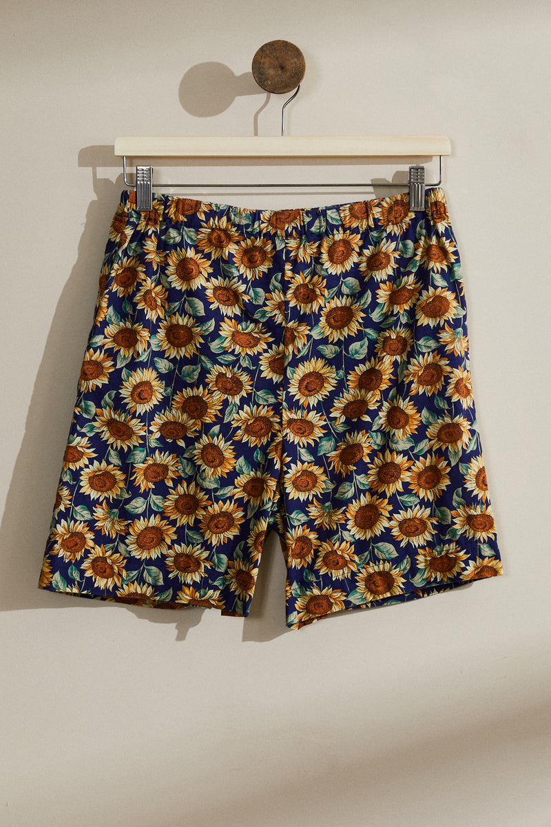 Short taille haute à fleurs