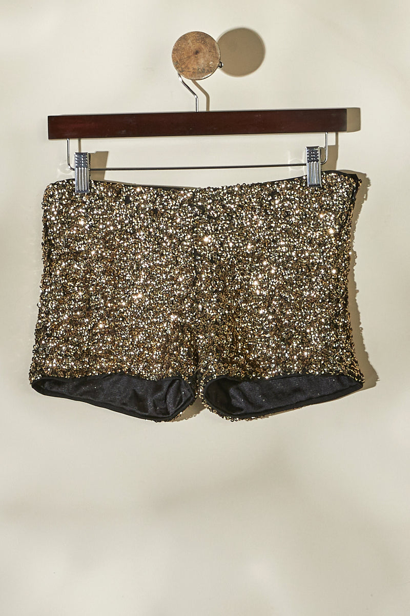 Short à sequins dorés