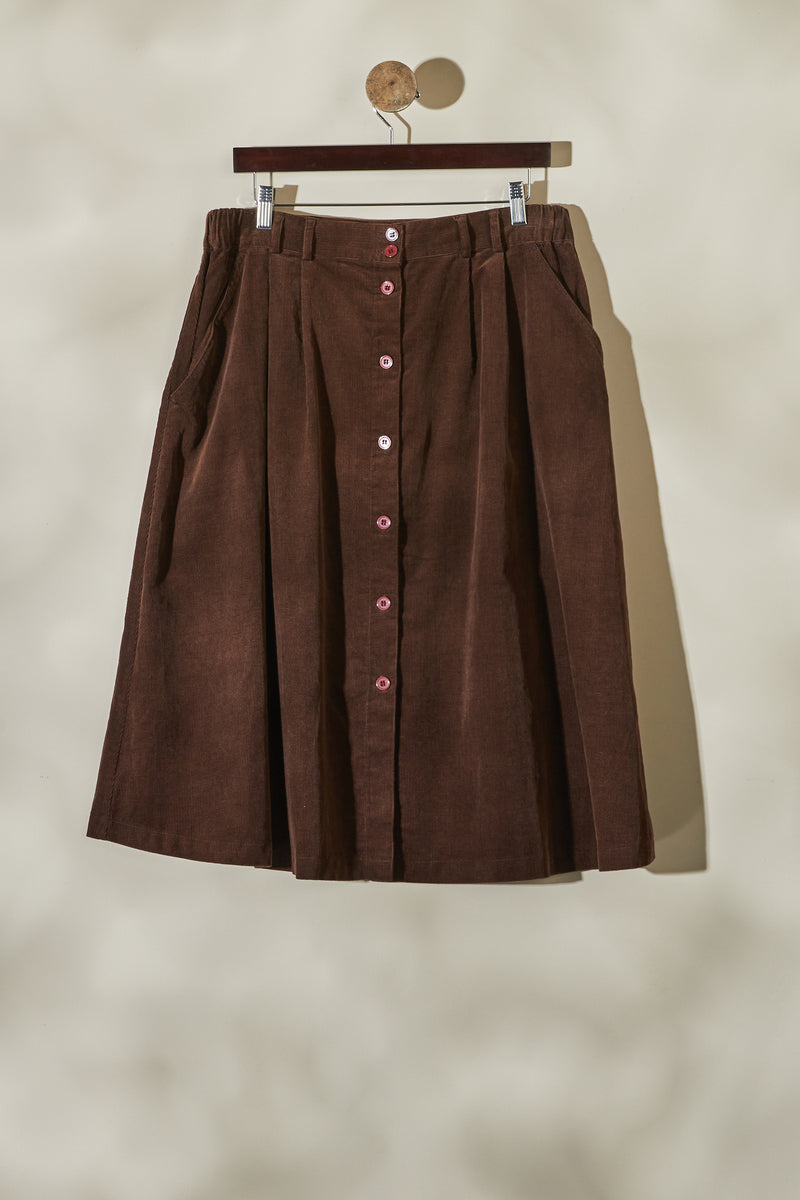 Jupe midi boutonnée en velours marron