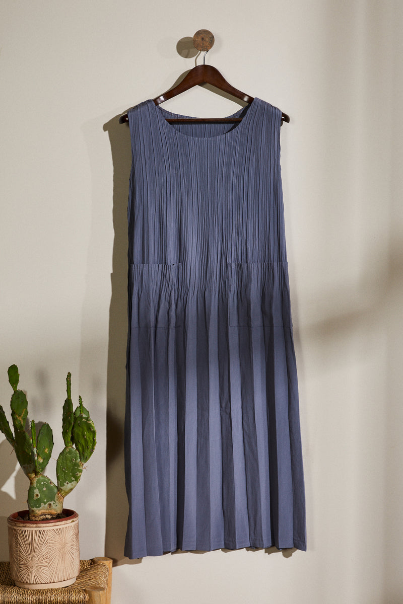 Robe longue plissée bleue