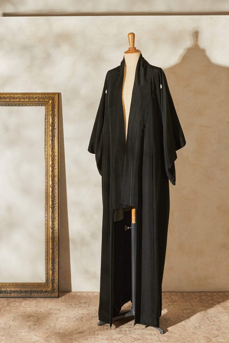 Kimono long en soie noir artisanal