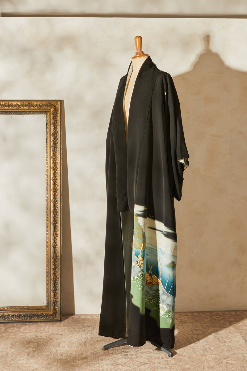 Kimono long en soie noir à motifs