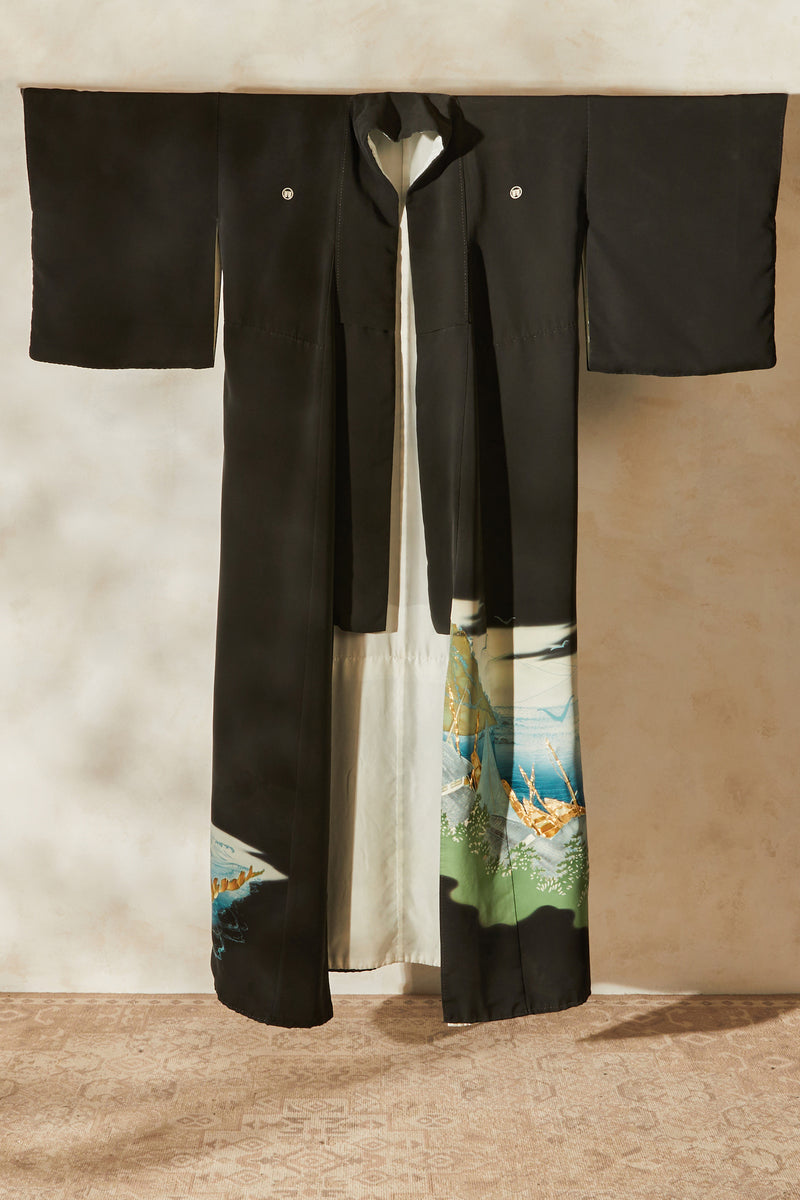 Kimono long en soie noir à motifs