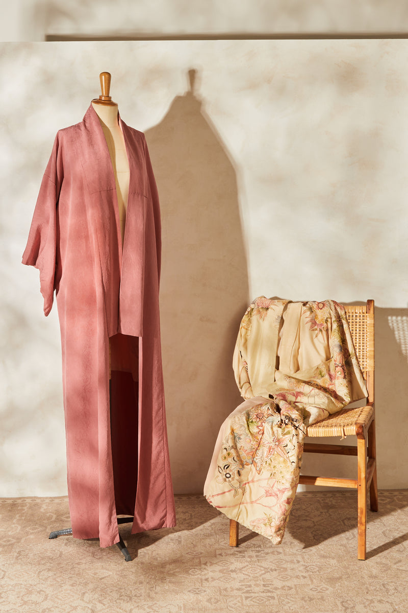 Kimono long en soie rose