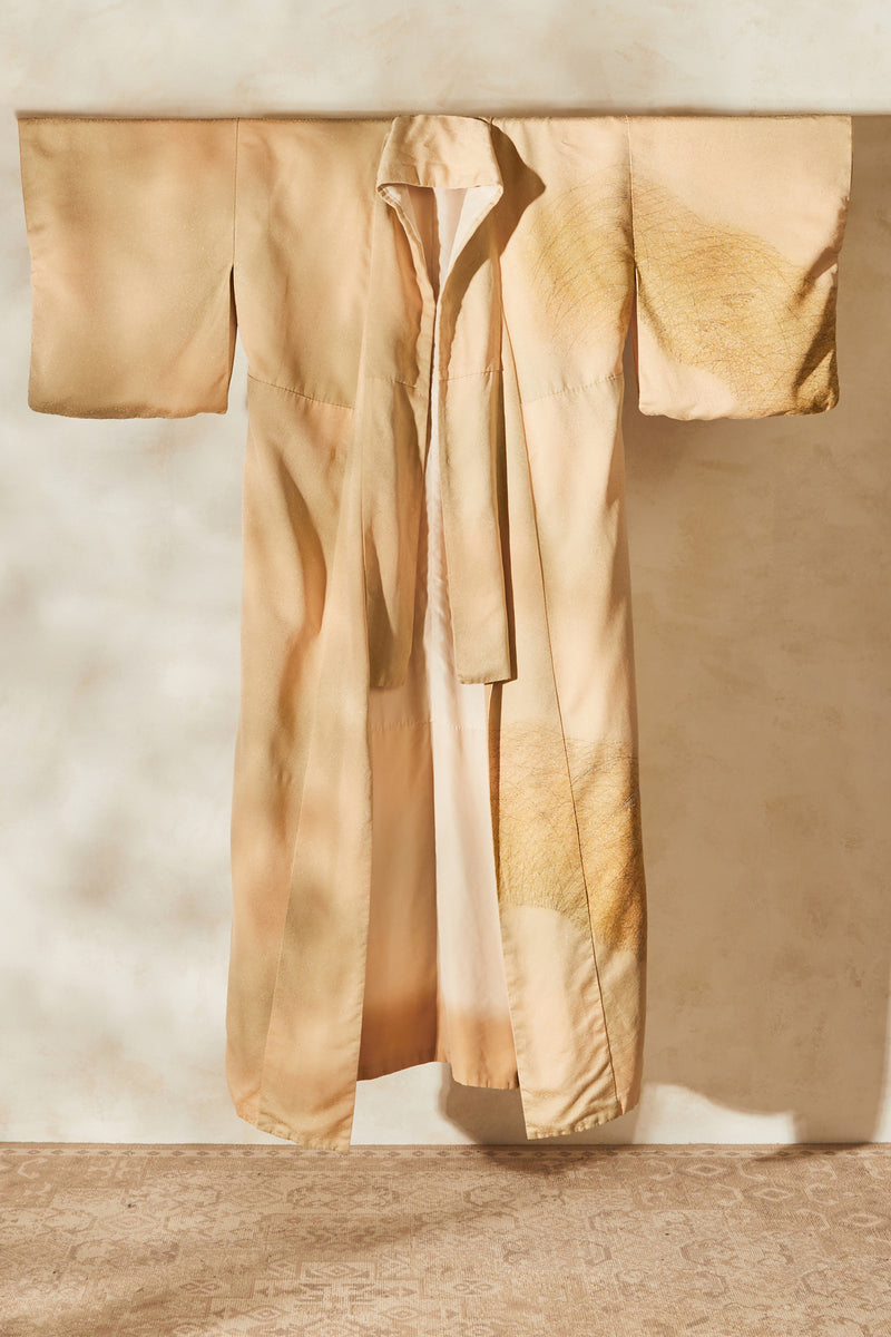 Kimono long en soie beige à motifs