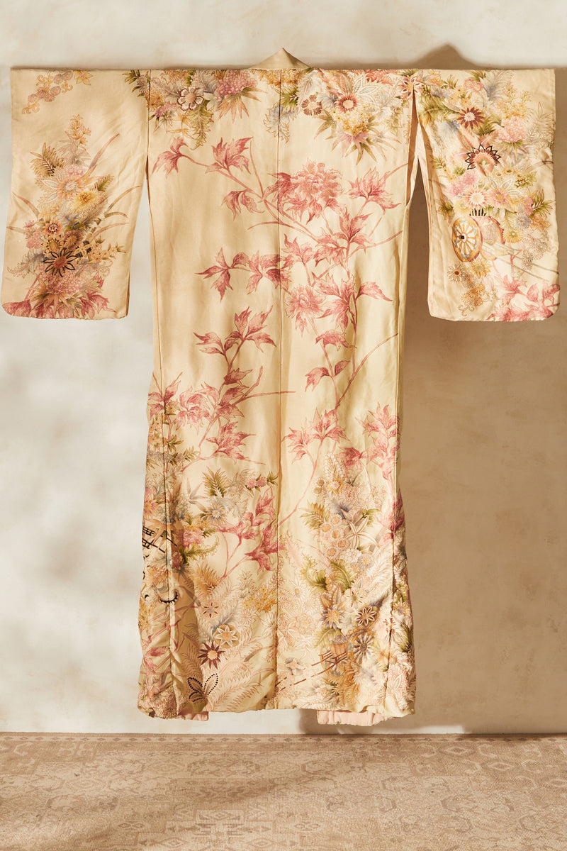 Kimono long en soie beige à fleurs