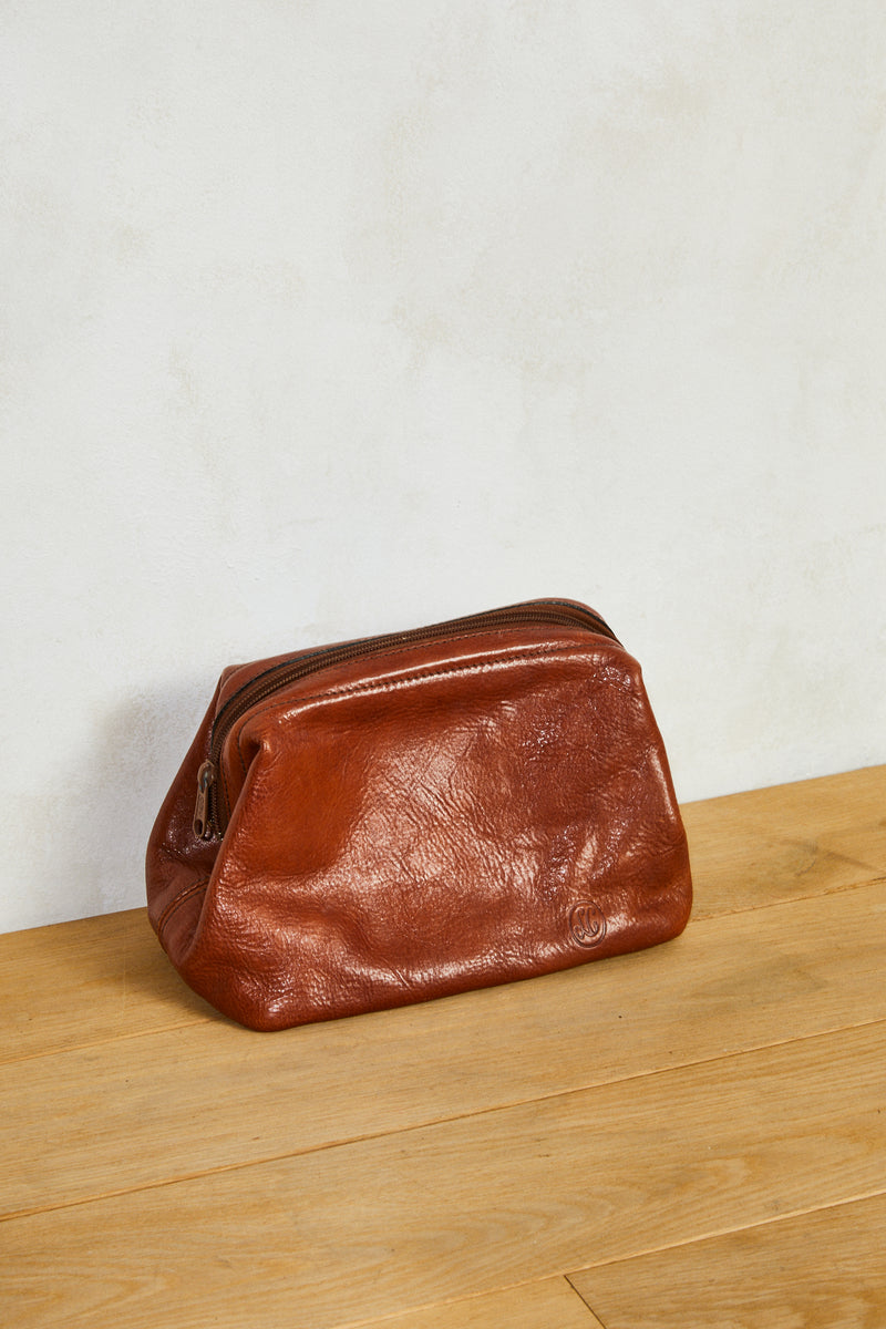 Trousse de toilette en cuir marron