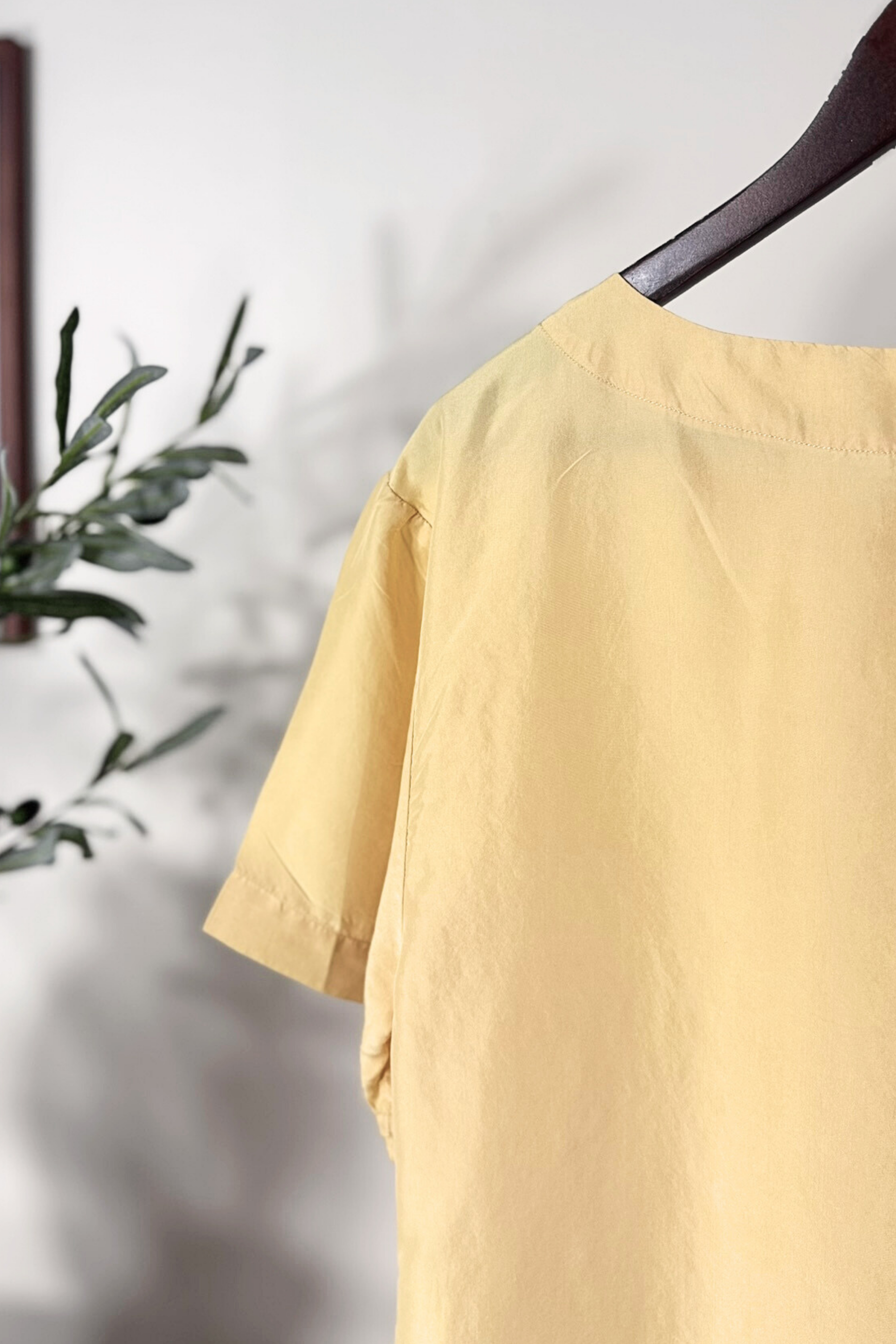 Blouse en soie fluide jaune