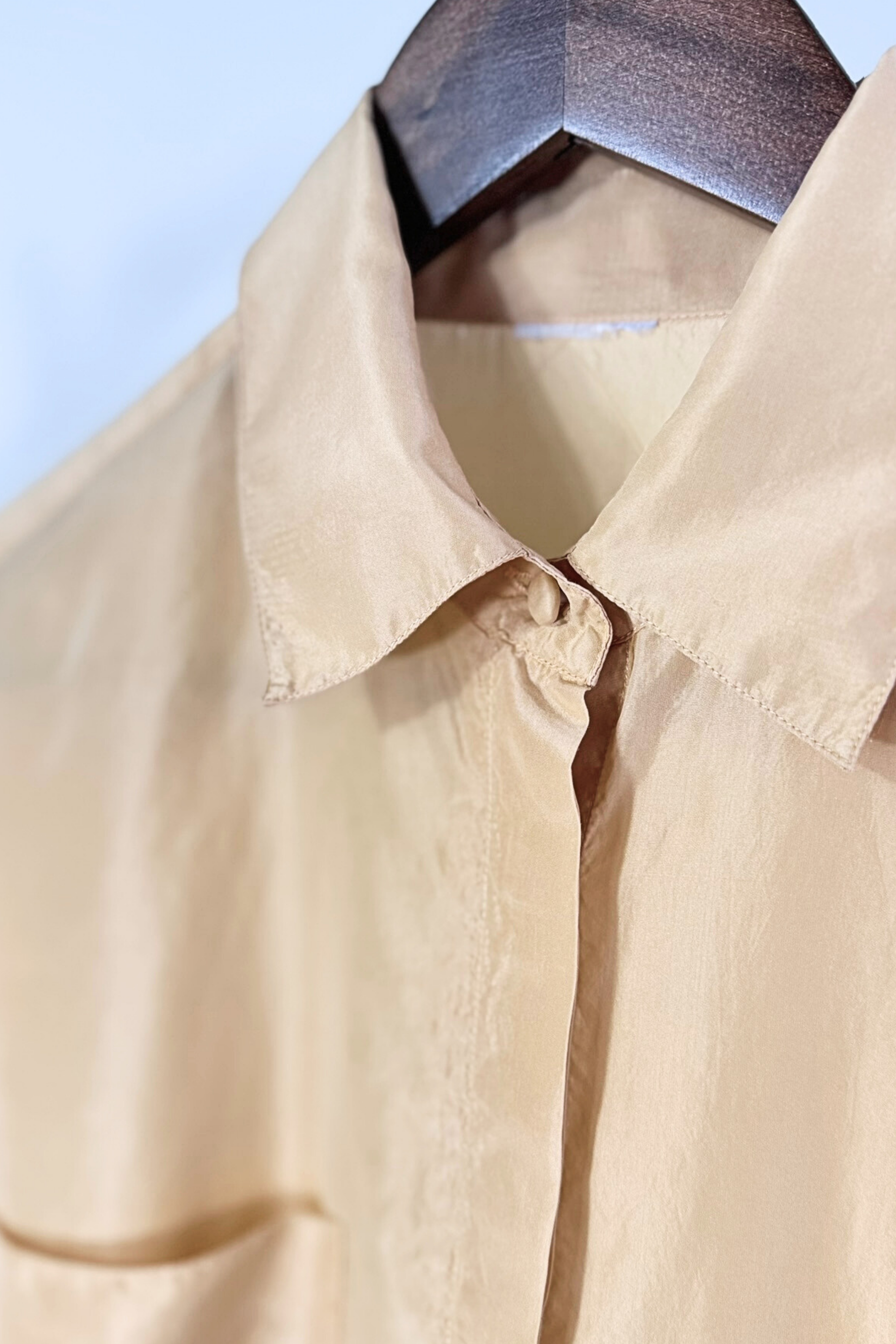 Chemise en soie fluide jaune