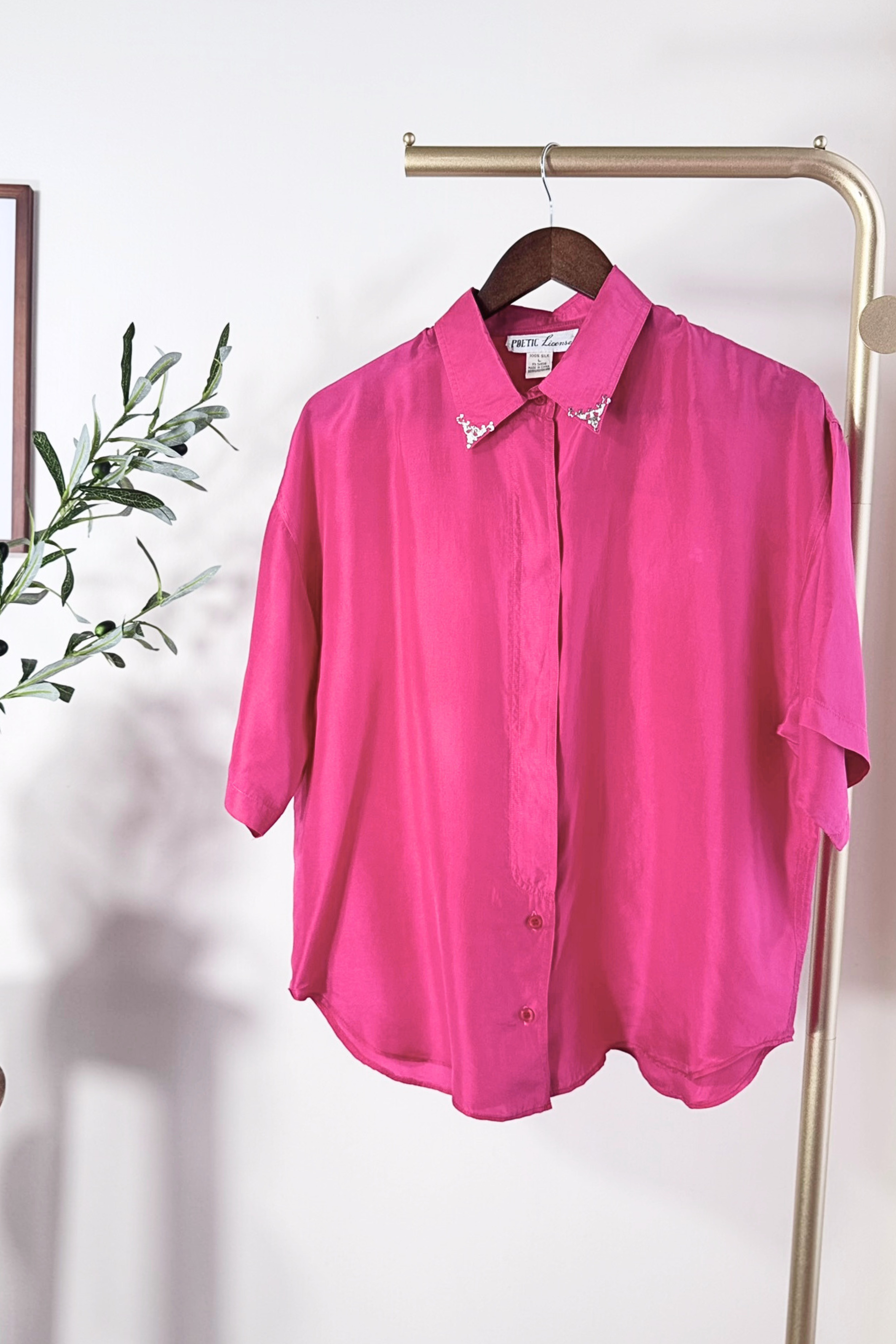 Chemisier en soie col fantaisie fuchsia