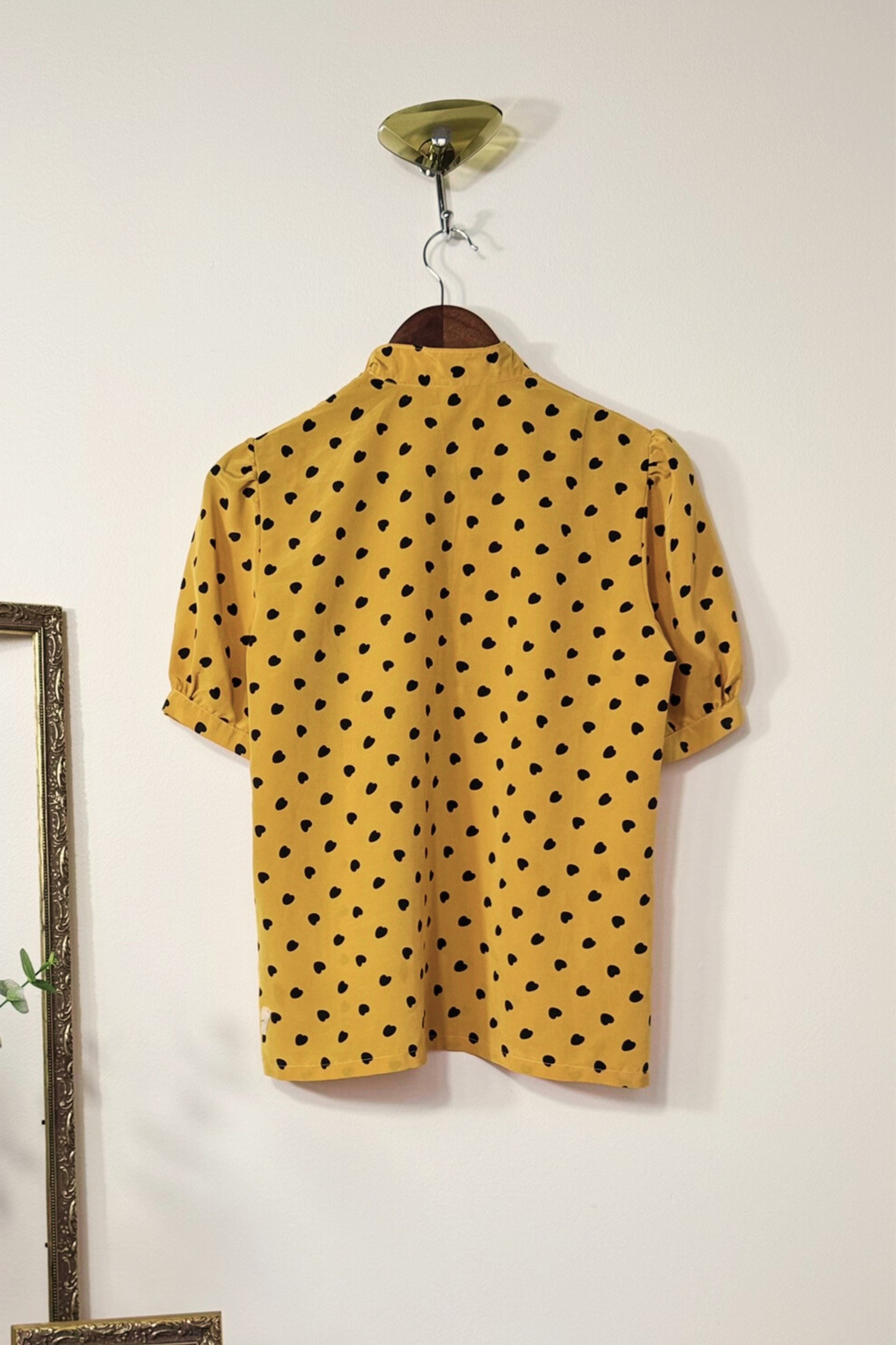 Chemise imprimé coeurs jaune