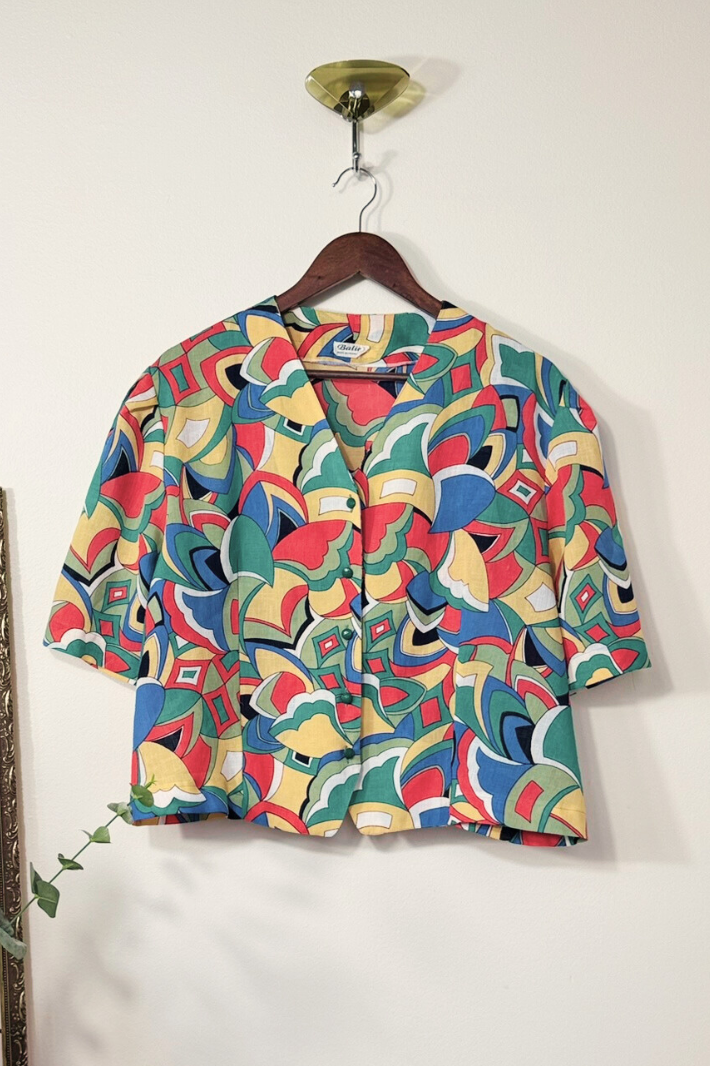 Chemisier à motifs abstraits colorés