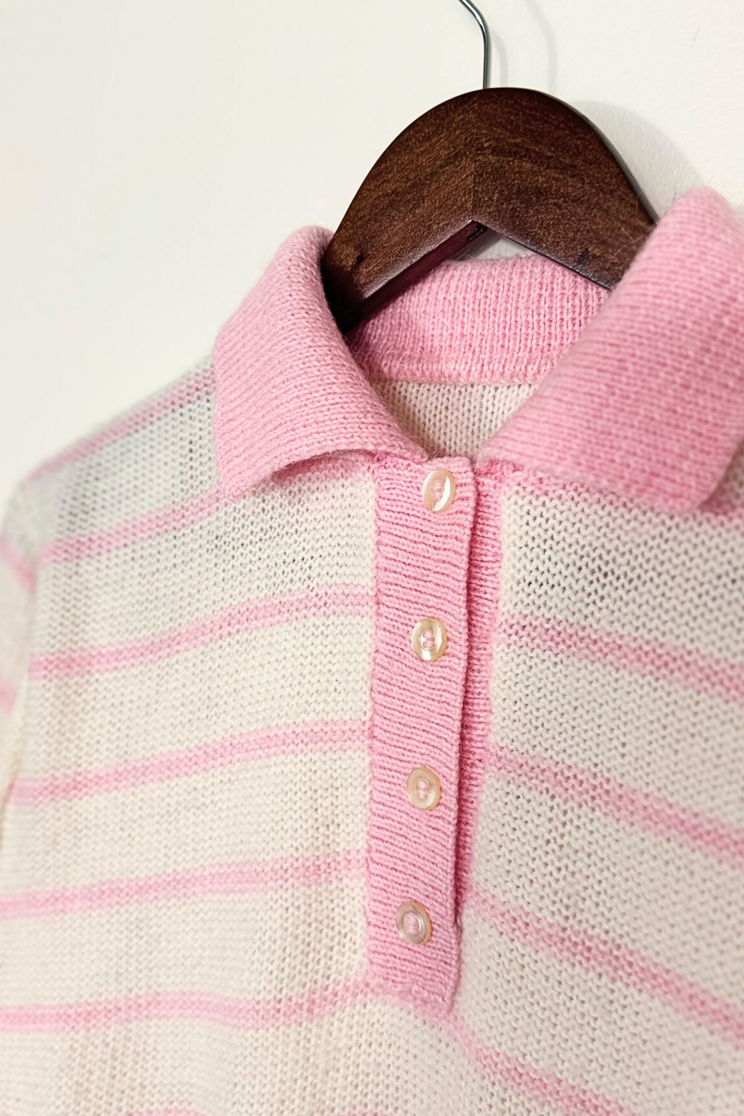 Pull écru à rayures roses