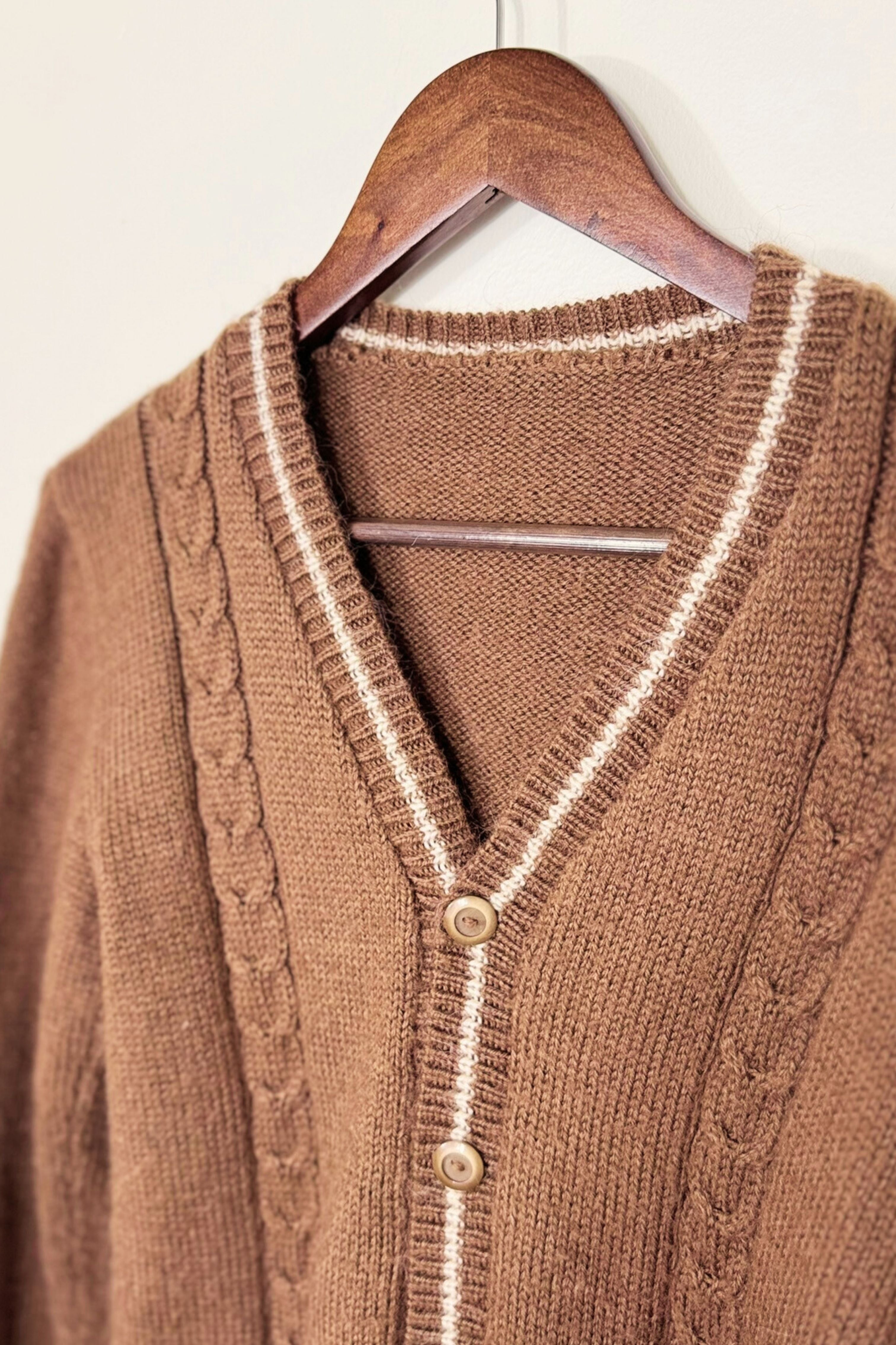 Gilet en laine maille tressée chocolat