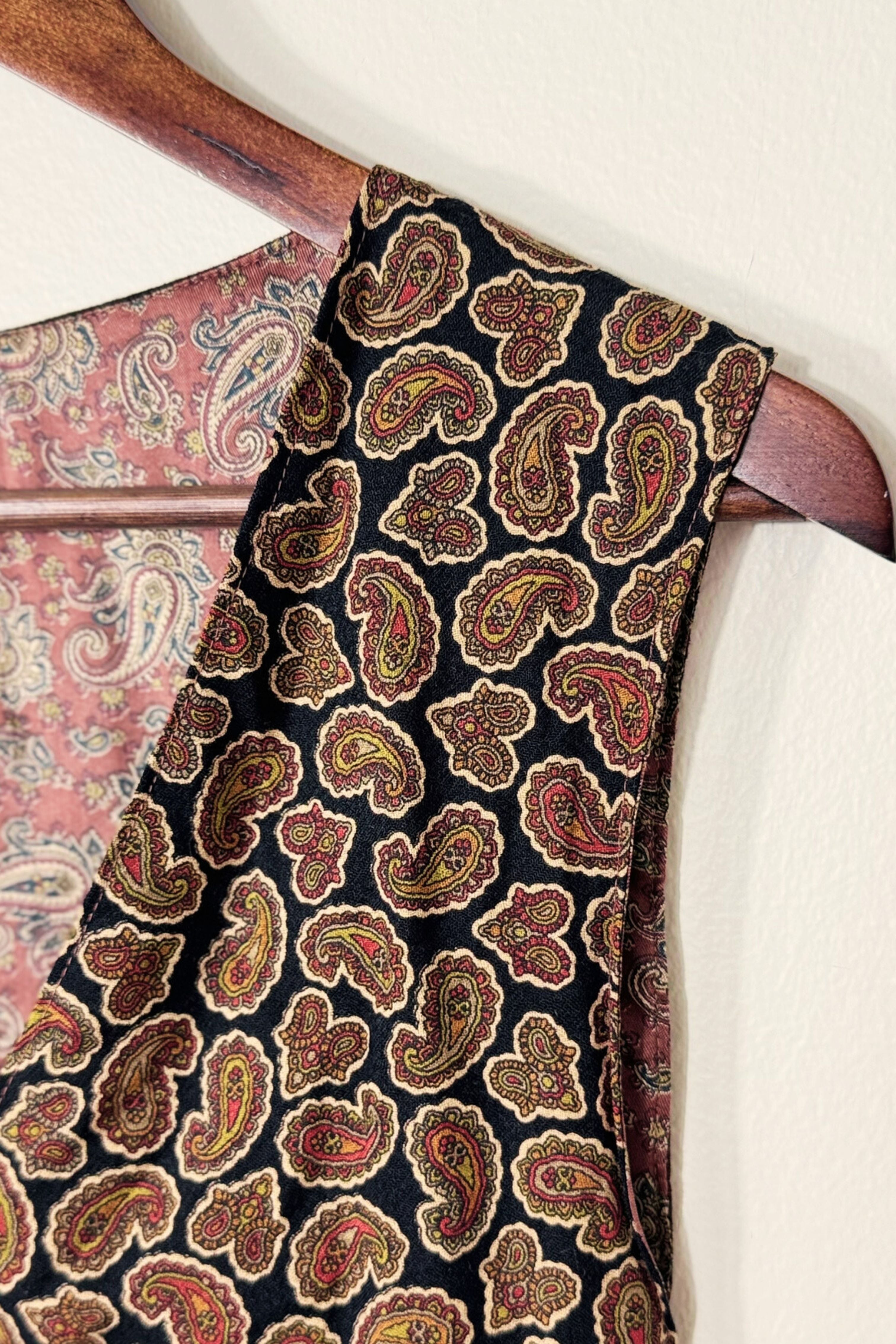 Veston boutonné en daim paisley marron