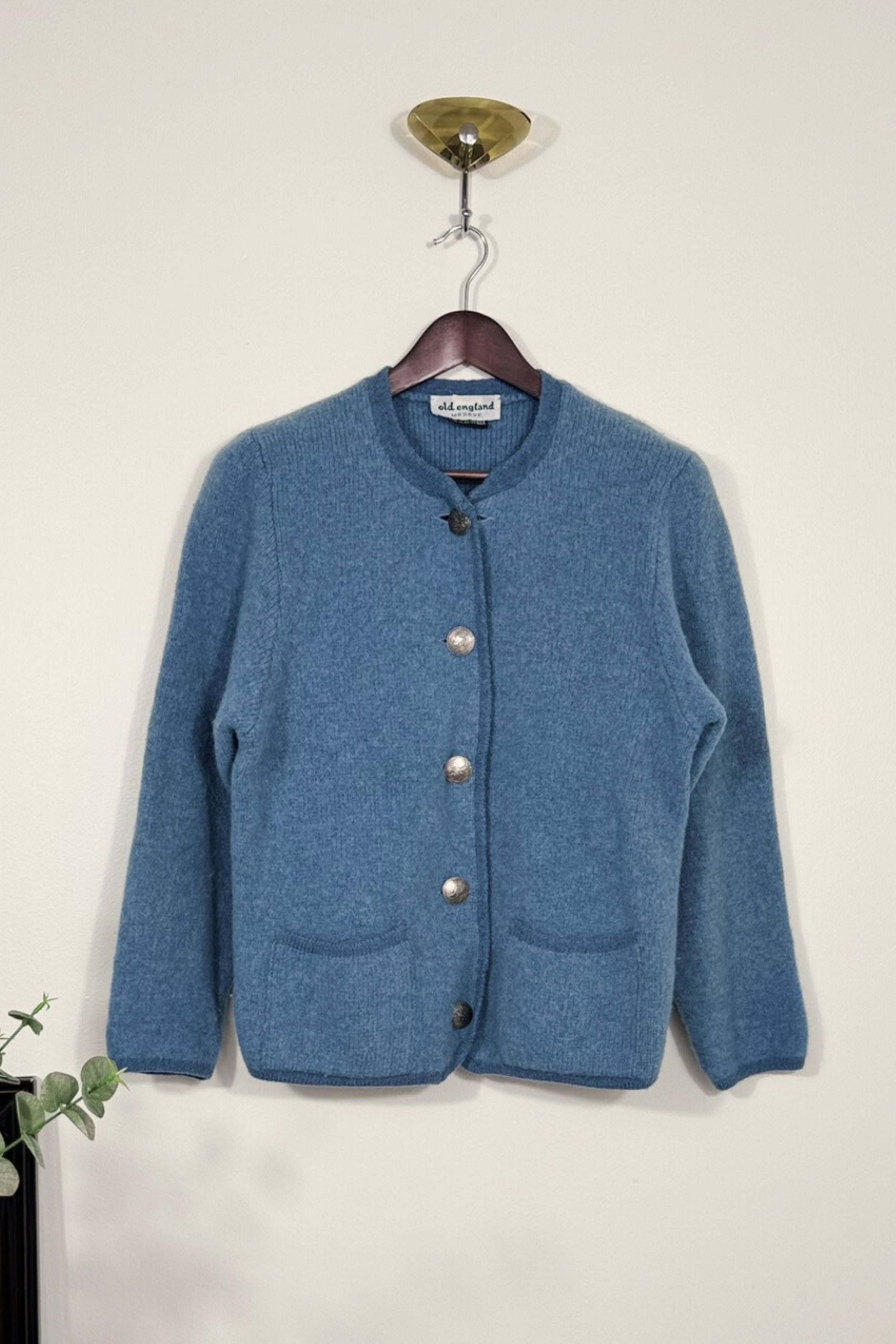 Veste autrichienne en laine bleu ciel