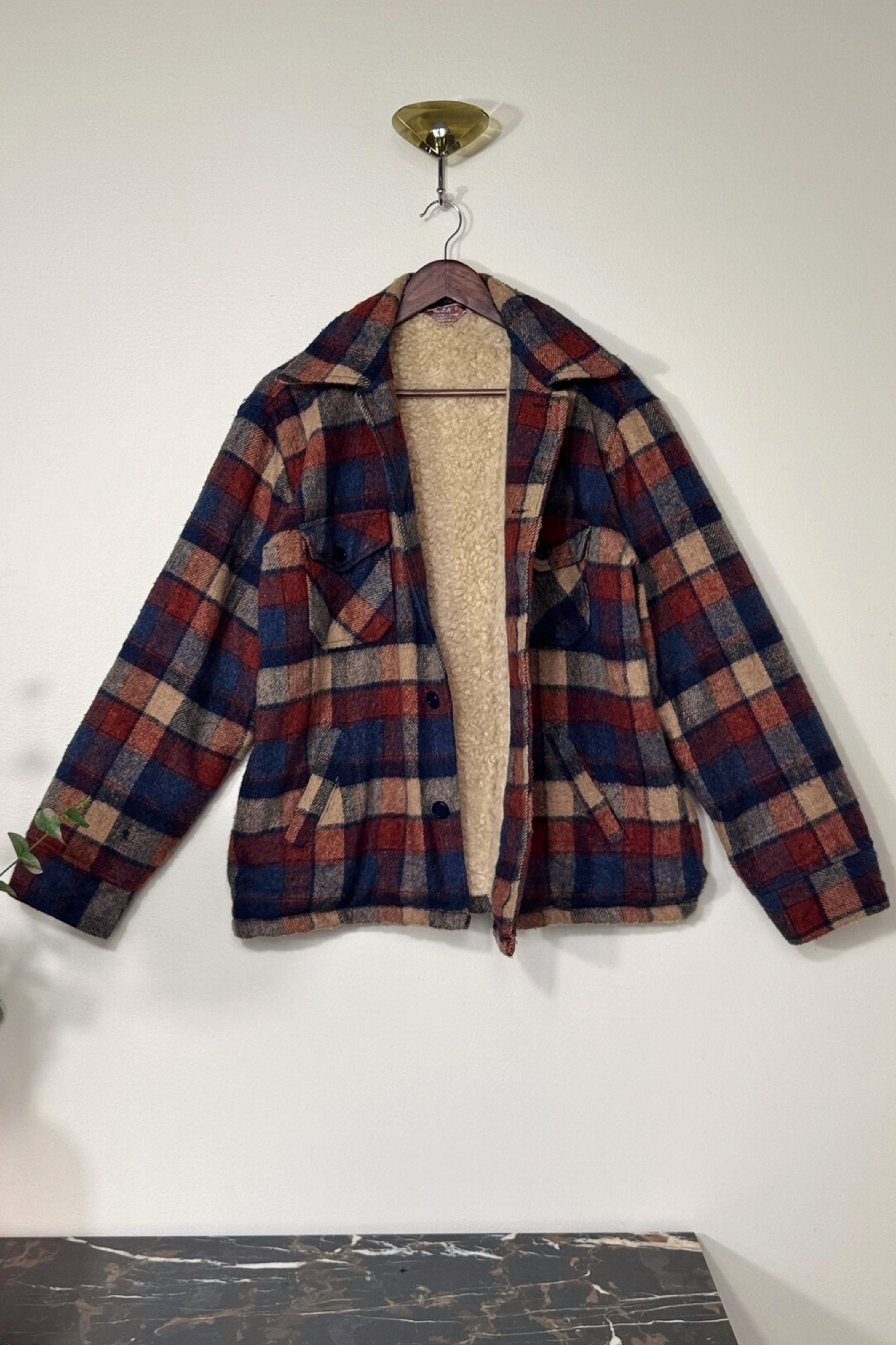 Veste surchemise en laine à carreaux