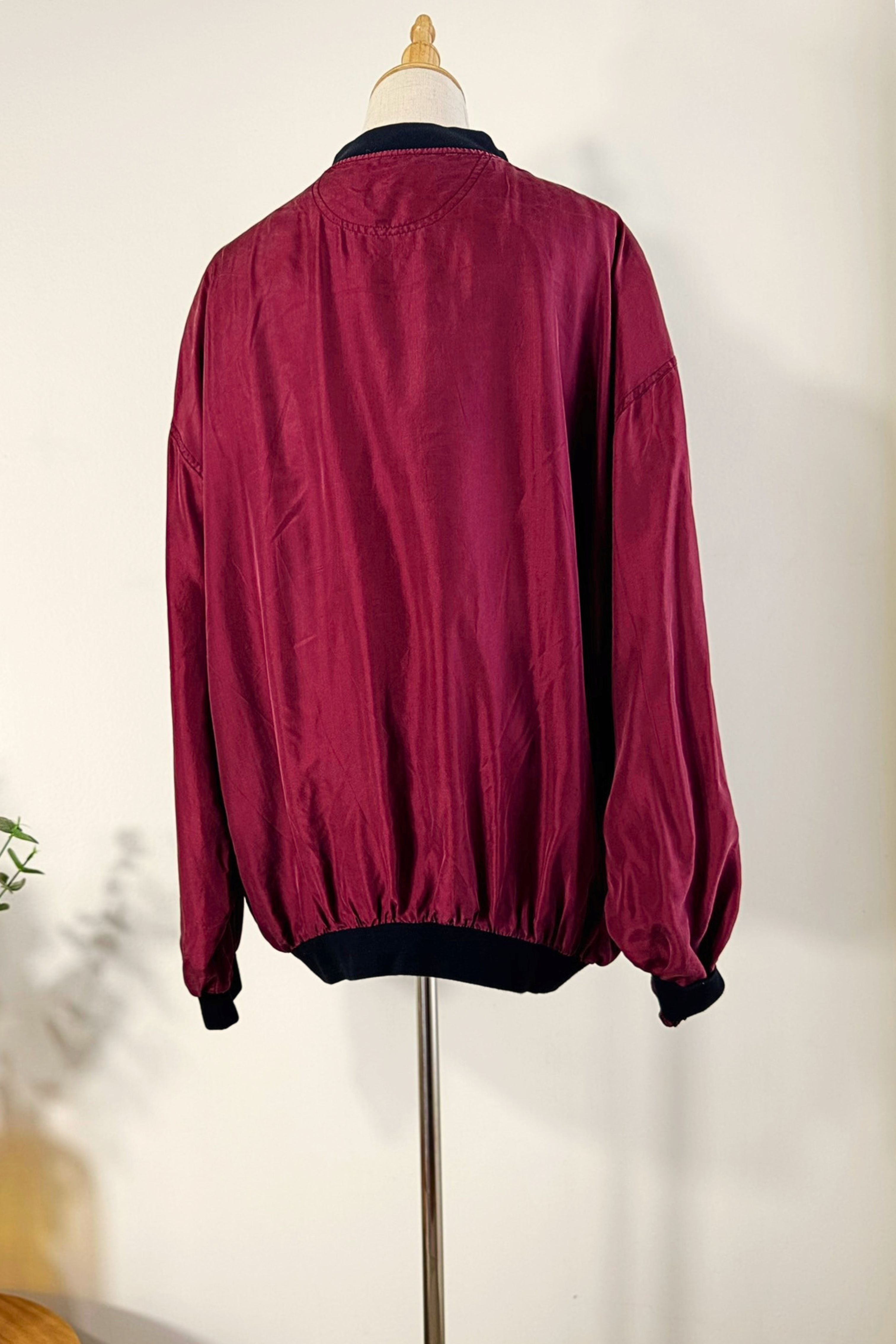 Veste bomber en soie bordeaux et noire