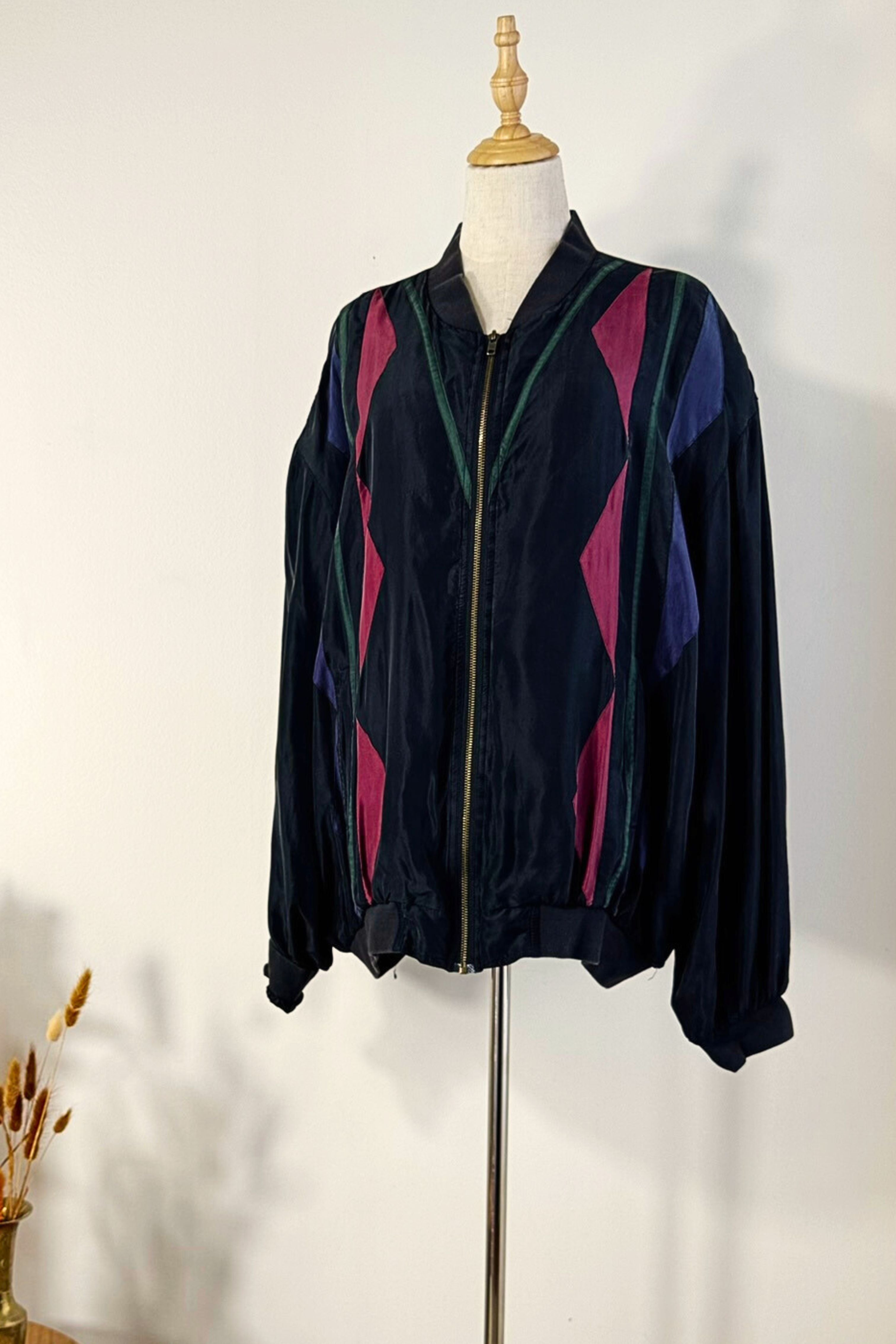 Veste bomber en soie noire et bordeaux
