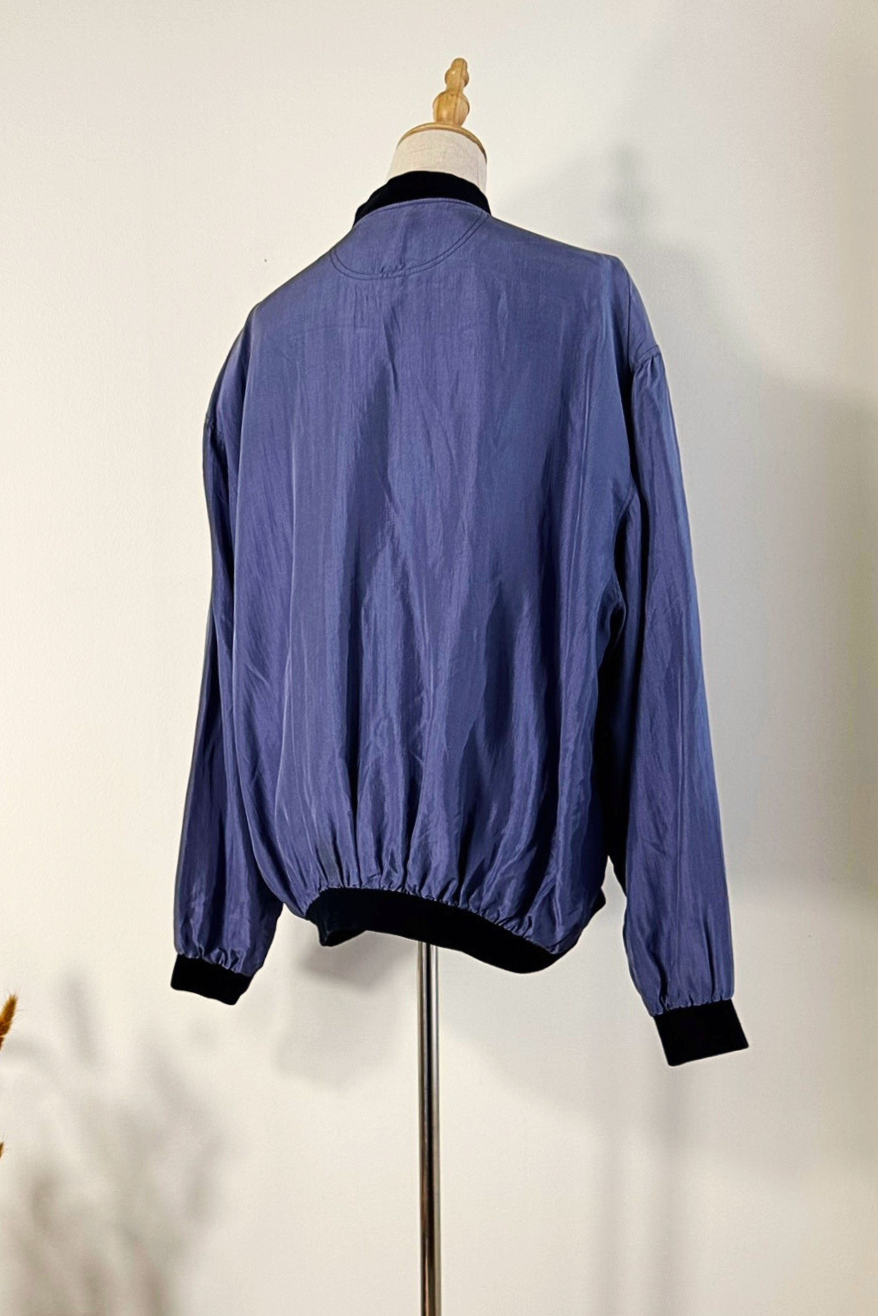Veste bomber en soie violet et noir