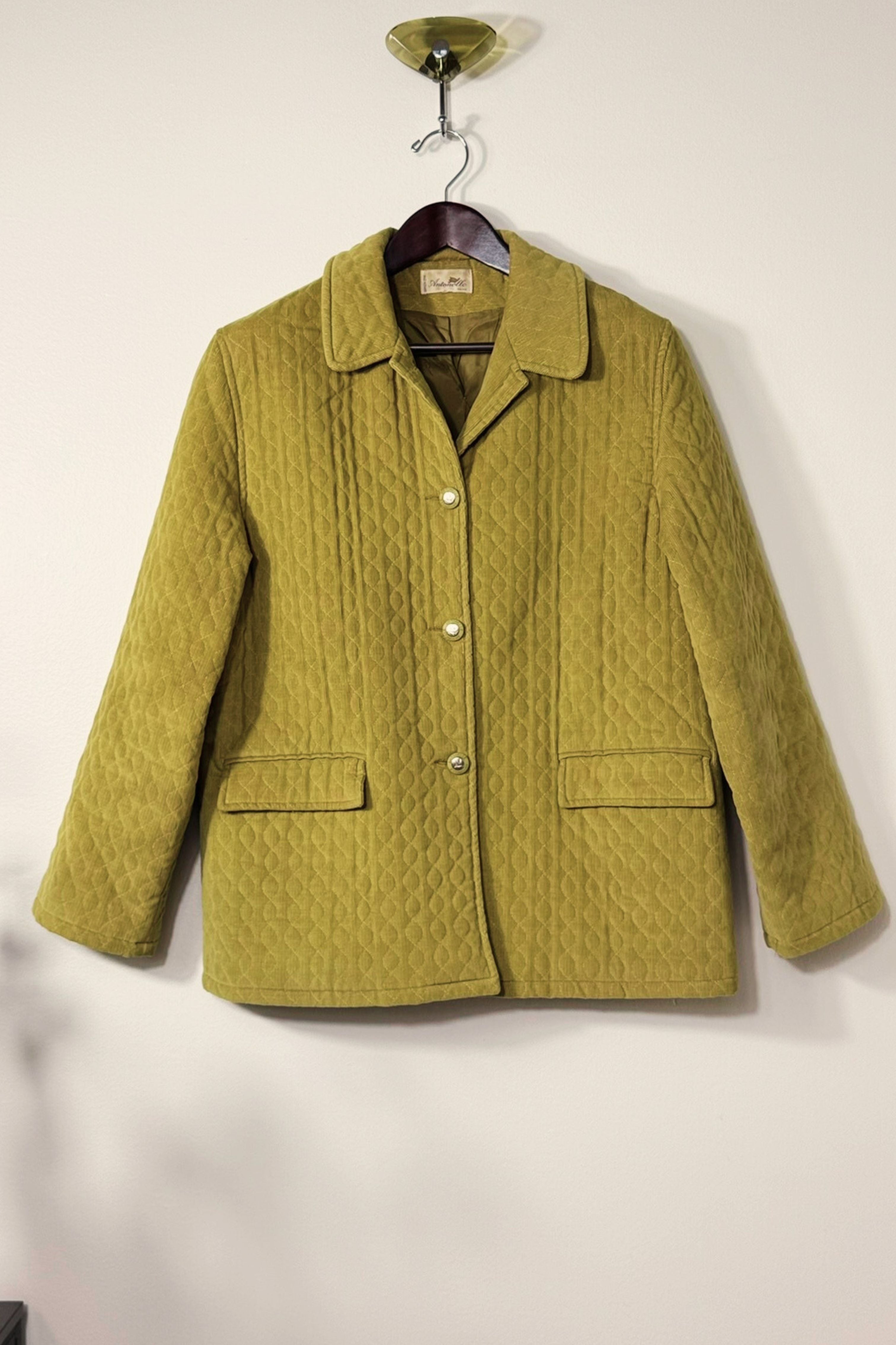 Long khaki quilted jacket