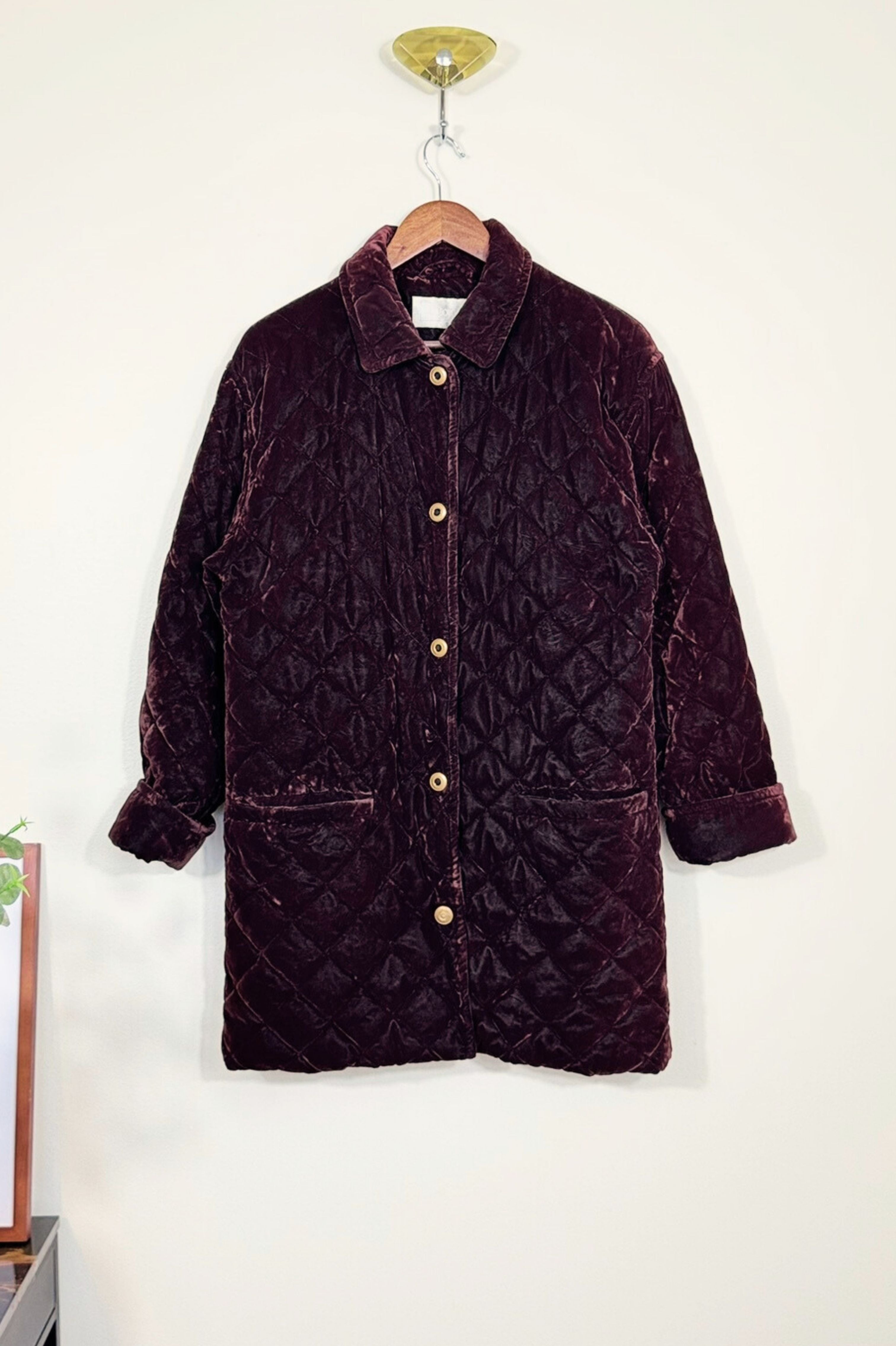 Manteau matelassé mi long en velours violet