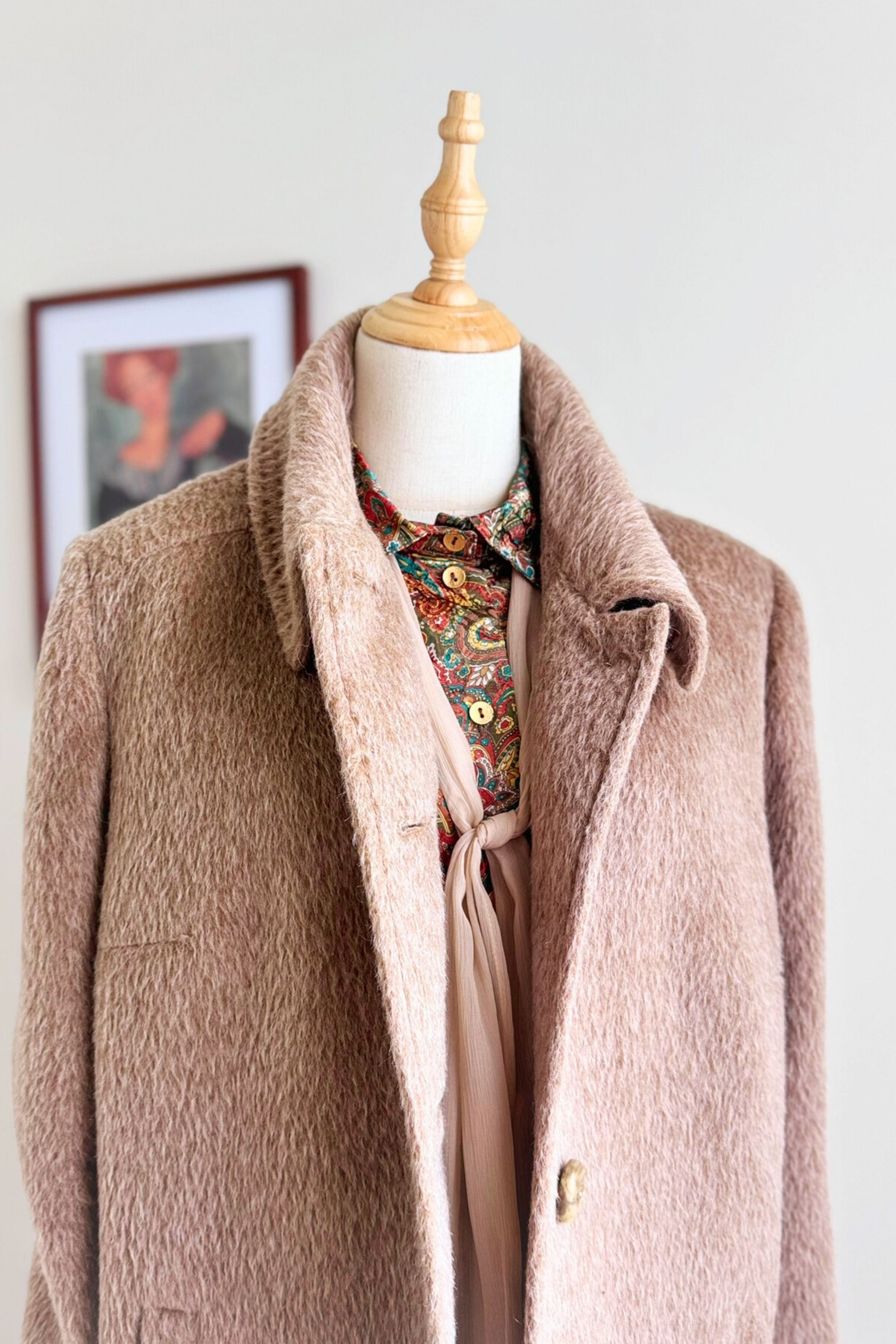 Manteau long en laine vierge beige